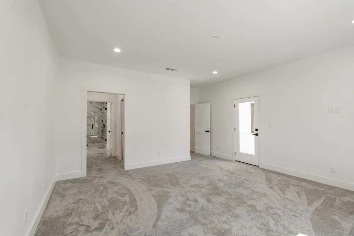 Single Family Residence For Sale in Henderson County , 649 Enchanted Isles Drive, Mabank, Texas 75156, 4 Bedroom, 3 Bathroom, 3 Garage spaces, 2,860 Sqft, built in 2024, mls#21207036, Real Estate Agent in Mabank, Homes For Sale in Henderson county, Homes For Sale in Mabank, Realtor in Mabank Texas, Real Estate Brokerage Independent Realty Texas, Luminita Cordes Realtor
