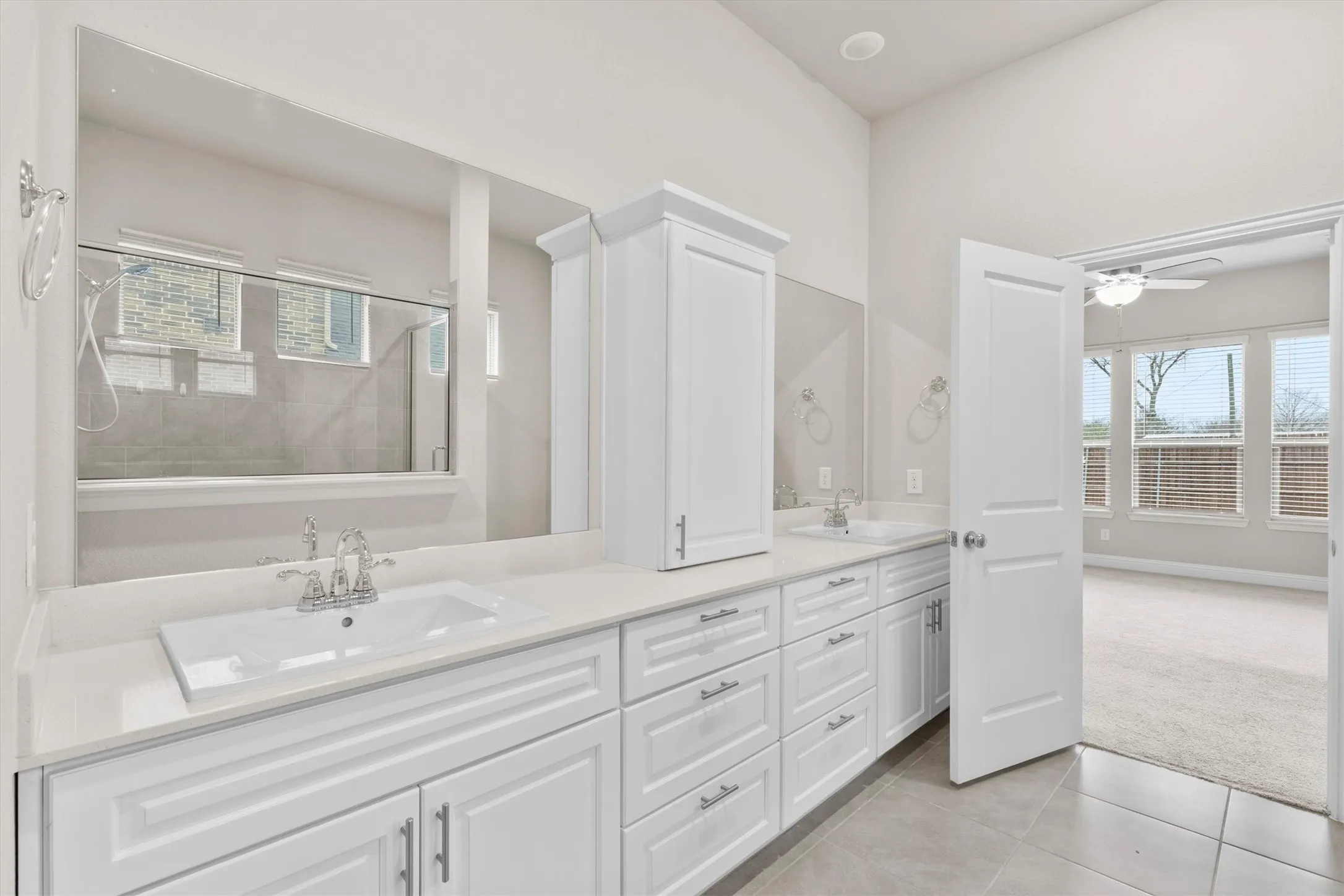 Single Family Residence For Rent in Kaufman County , 576 Spruce Trail, Forney, Texas 75126, 3 Bedroom, 3 Bathroom, 2 Garage spaces, 3,180 Sqft, built in 2018, Preowned, mls#21207929, Real Estate Agent in Forney, Homes For Rent in Kaufman county, Homes For Rent in Forney, Realtor in Forney Texas, Real Estate Brokerage Independent Realty Texas, Luminita Cordes Realtor