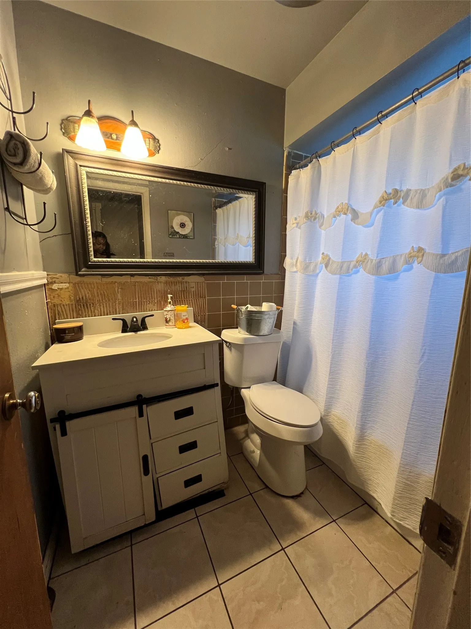 Single Family Residence For Sale in Tarrant County , 4704 Carlyle Drive, Fort Worth, Texas 76132, 3 Bedroom, 2 Bathroom, 1 Garage spaces, 1,162 Sqft, built in 1959, mls#21208427, Real Estate Agent in Fort Worth, Homes For Sale in Tarrant county, Homes For Sale in Fort Worth, Realtor in Fort Worth Texas, Real Estate Brokerage Independent Realty Texas, Luminita Cordes Realtor