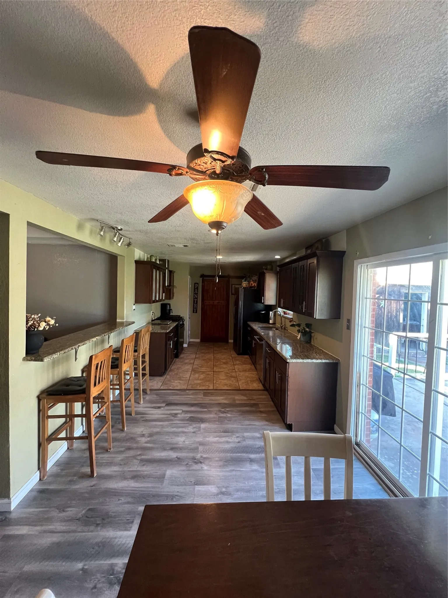 Single Family Residence For Sale in Tarrant County , 4704 Carlyle Drive, Fort Worth, Texas 76132, 3 Bedroom, 2 Bathroom, 1 Garage spaces, 1,162 Sqft, built in 1959, mls#21208427, Real Estate Agent in Fort Worth, Homes For Sale in Tarrant county, Homes For Sale in Fort Worth, Realtor in Fort Worth Texas, Real Estate Brokerage Independent Realty Texas, Luminita Cordes Realtor