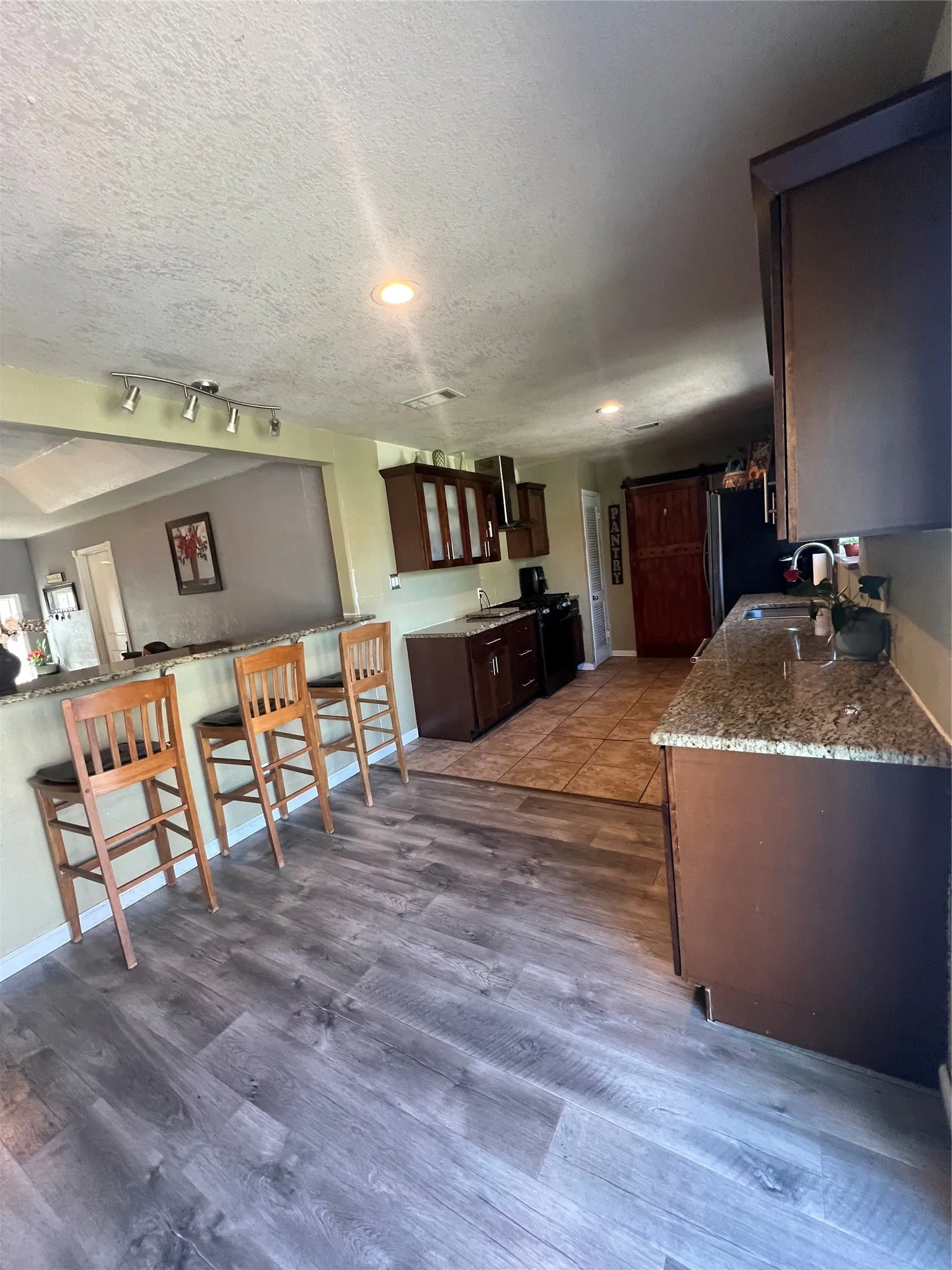 Single Family Residence For Sale in Tarrant County , 4704 Carlyle Drive, Fort Worth, Texas 76132, 3 Bedroom, 2 Bathroom, 1 Garage spaces, 1,162 Sqft, built in 1959, mls#21208427, Real Estate Agent in Fort Worth, Homes For Sale in Tarrant county, Homes For Sale in Fort Worth, Realtor in Fort Worth Texas, Real Estate Brokerage Independent Realty Texas, Luminita Cordes Realtor