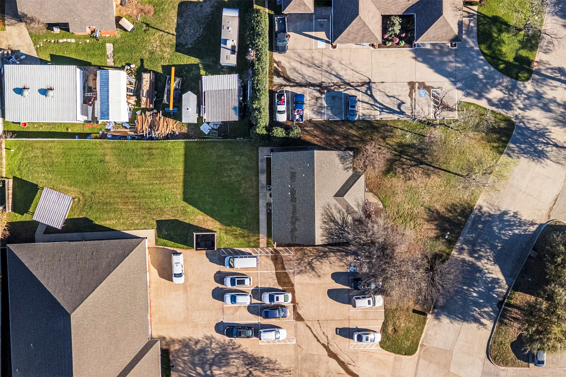 Located on a quiet cul de sac street but close to businesses in the area.