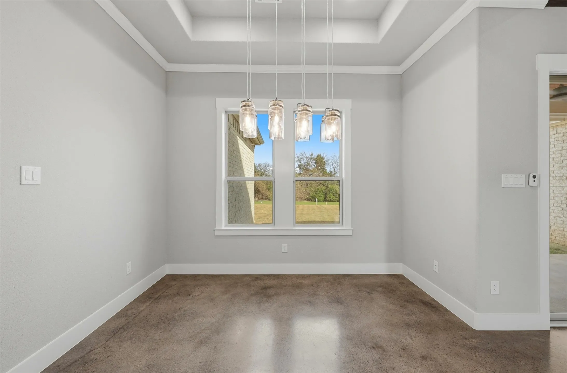 Single Family Residence For Sale in Ellis County , 3550 Sharp Court, Midlothian, Texas 76065, 4 Bedroom, 3 Bathroom, 3 Garage spaces, 3,180 Sqft, built in 2020, mls#21208607, Real Estate Agent in Midlothian, Homes For Sale in Ellis county, Homes For Sale in Midlothian, Realtor in Midlothian Texas, Real Estate Brokerage Independent Realty Texas, Luminita Cordes Realtor