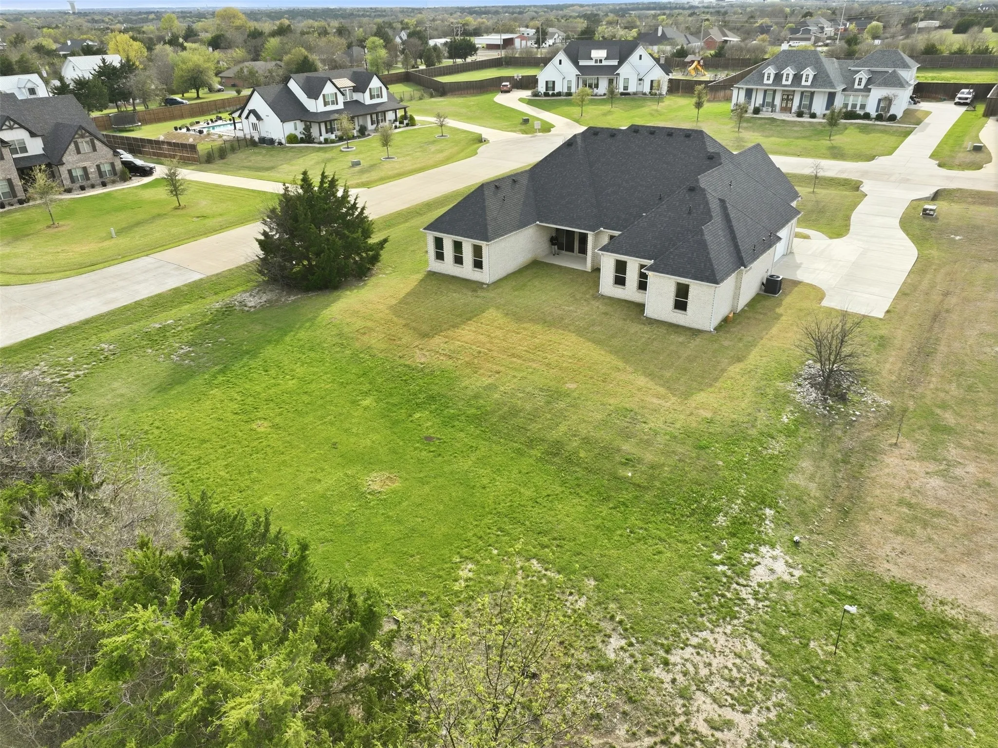 Single Family Residence For Sale in Ellis County , 3550 Sharp Court, Midlothian, Texas 76065, 4 Bedroom, 3 Bathroom, 3 Garage spaces, 3,180 Sqft, built in 2020, mls#21208607, Real Estate Agent in Midlothian, Homes For Sale in Ellis county, Homes For Sale in Midlothian, Realtor in Midlothian Texas, Real Estate Brokerage Independent Realty Texas, Luminita Cordes Realtor