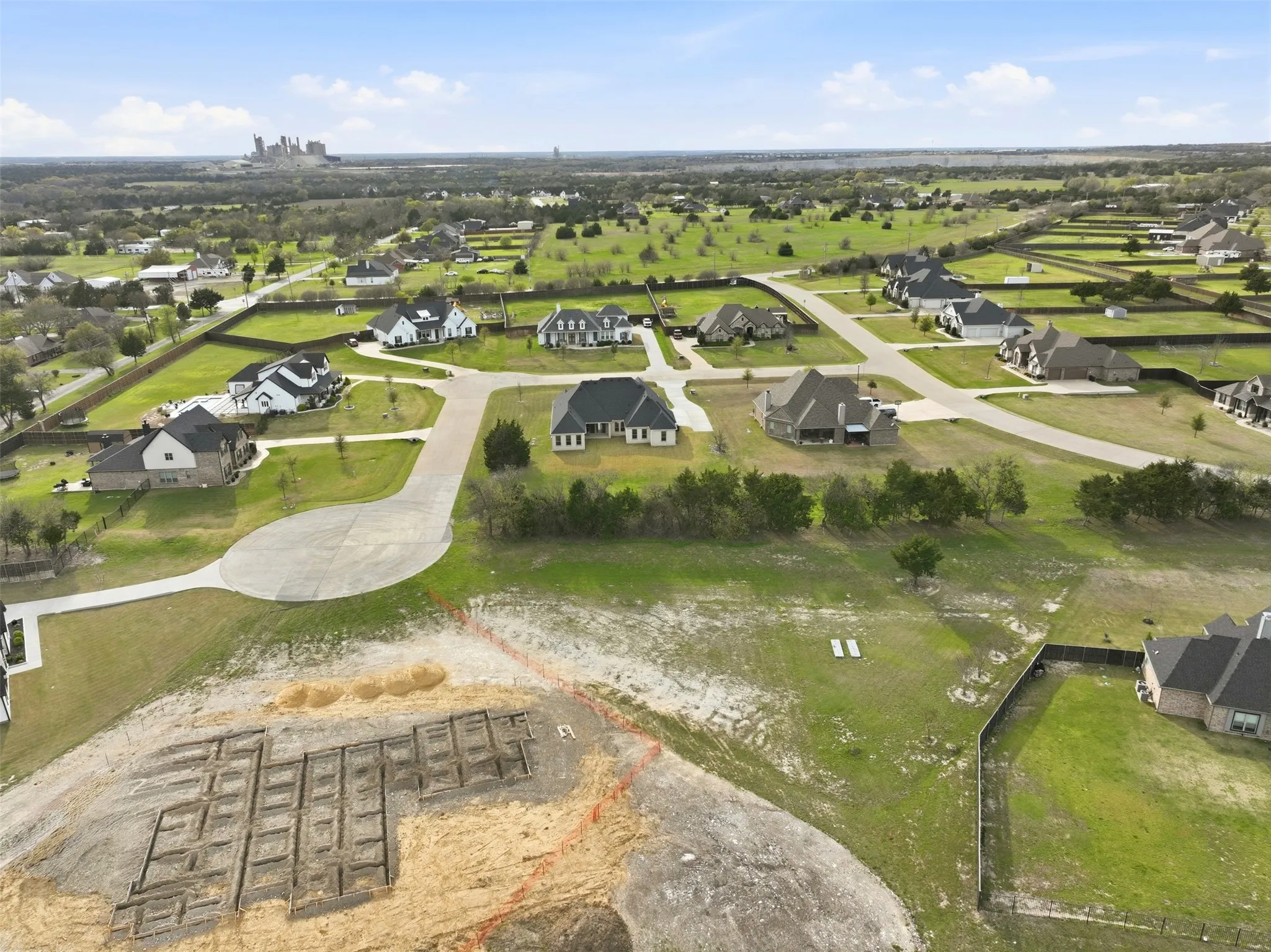 Single Family Residence For Sale in Ellis County , 3550 Sharp Court, Midlothian, Texas 76065, 4 Bedroom, 3 Bathroom, 3 Garage spaces, 3,180 Sqft, built in 2020, mls#21208607, Real Estate Agent in Midlothian, Homes For Sale in Ellis county, Homes For Sale in Midlothian, Realtor in Midlothian Texas, Real Estate Brokerage Independent Realty Texas, Luminita Cordes Realtor