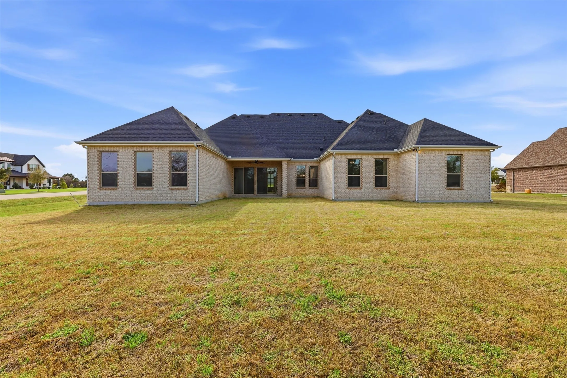Single Family Residence For Sale in Ellis County , 3550 Sharp Court, Midlothian, Texas 76065, 4 Bedroom, 3 Bathroom, 3 Garage spaces, 3,180 Sqft, built in 2020, mls#21208607, Real Estate Agent in Midlothian, Homes For Sale in Ellis county, Homes For Sale in Midlothian, Realtor in Midlothian Texas, Real Estate Brokerage Independent Realty Texas, Luminita Cordes Realtor