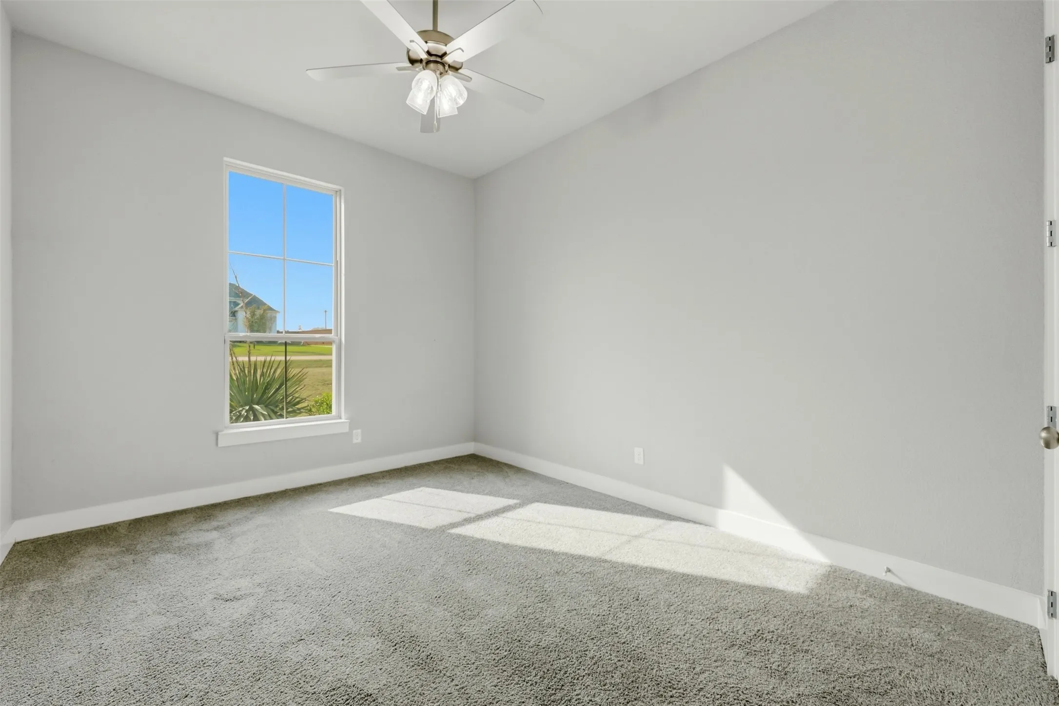 Single Family Residence For Sale in Ellis County , 3550 Sharp Court, Midlothian, Texas 76065, 4 Bedroom, 3 Bathroom, 3 Garage spaces, 3,180 Sqft, built in 2020, mls#21208607, Real Estate Agent in Midlothian, Homes For Sale in Ellis county, Homes For Sale in Midlothian, Realtor in Midlothian Texas, Real Estate Brokerage Independent Realty Texas, Luminita Cordes Realtor