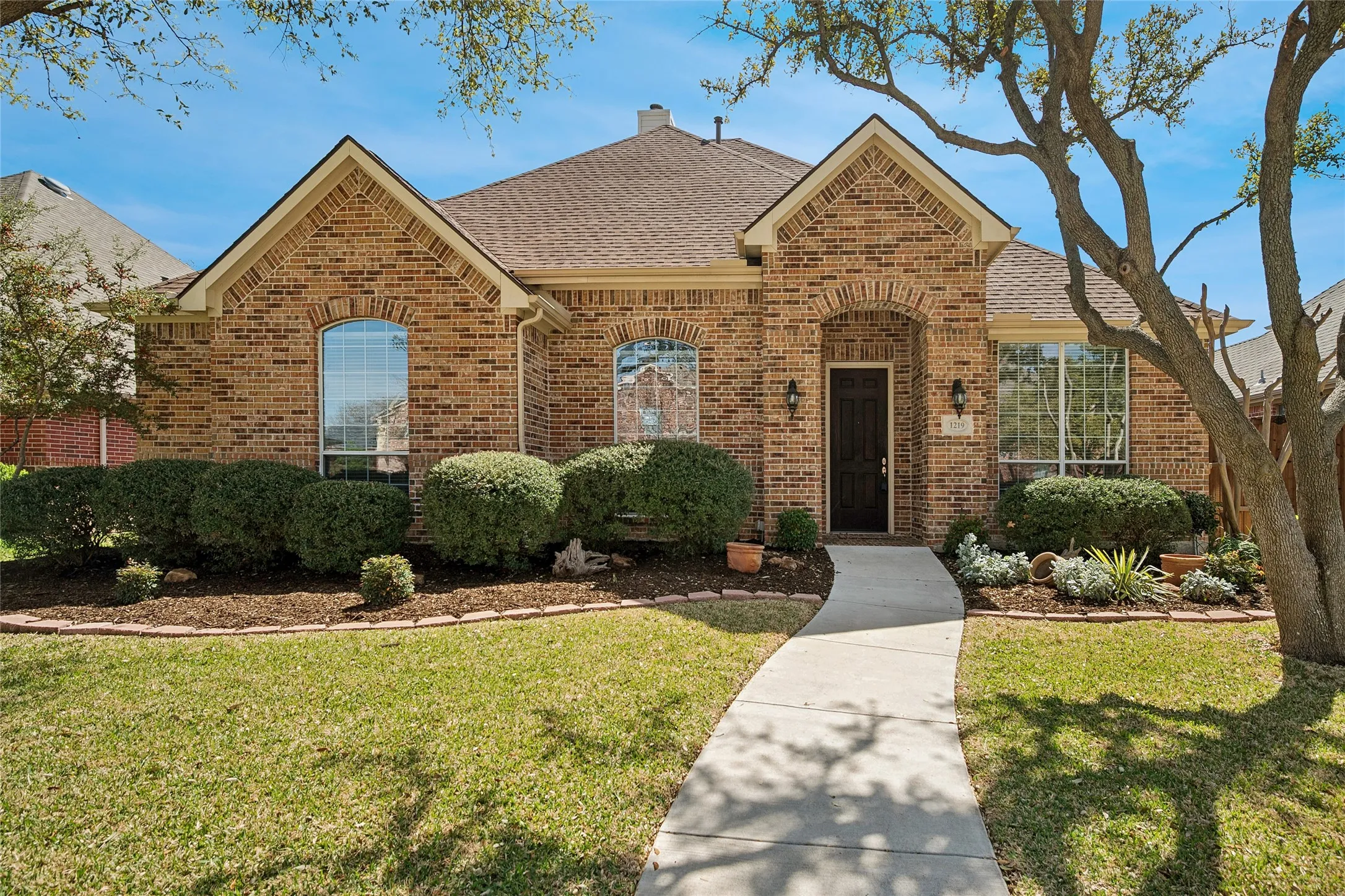 Single Family Residence For Sale in Denton County , 1219 Arbuckle Drive, Frisco, Texas 75033, 4 Bedroom, 3 Bathroom, 2 Garage spaces, 2,730 Sqft, built in 2002, mls#21203719, Real Estate Agent in Frisco, Homes For Sale in Denton county, Homes For Sale in Frisco, Realtor in Frisco Texas, Real Estate Brokerage Independent Realty Texas, Luminita Cordes Realtor