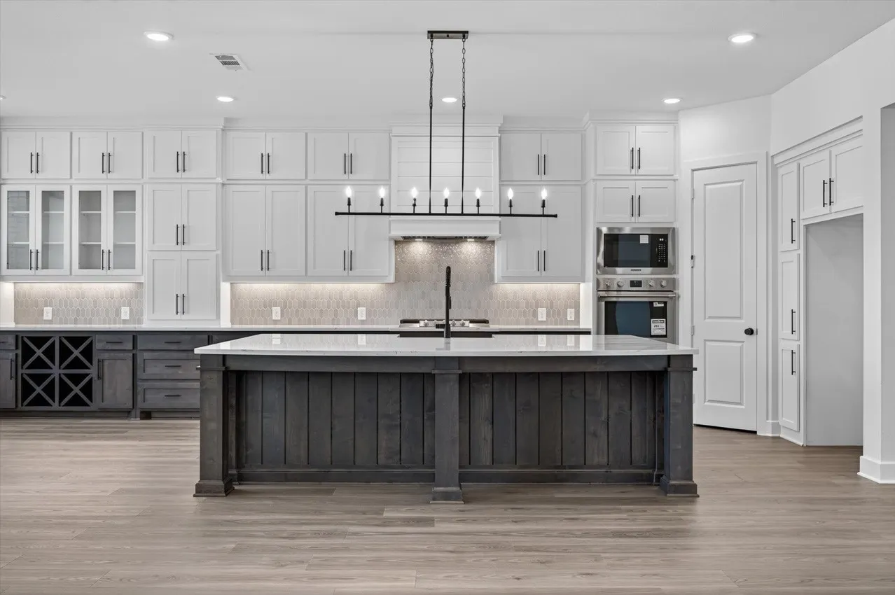 Single Family Residence For Sale in Denton County , 304 Barnwood Way, Northlake, Texas 76247, 5 Bedroom, 7 Bathroom, 3 Garage spaces, 3,983 Sqft, built in 2026, New Construction - Incomplete, mls#21208302, Real Estate Agent in Northlake, Homes For Sale in Denton county, Homes For Sale in Northlake, Realtor in Northlake Texas, Real Estate Brokerage Independent Realty Texas, Luminita Cordes Realtor