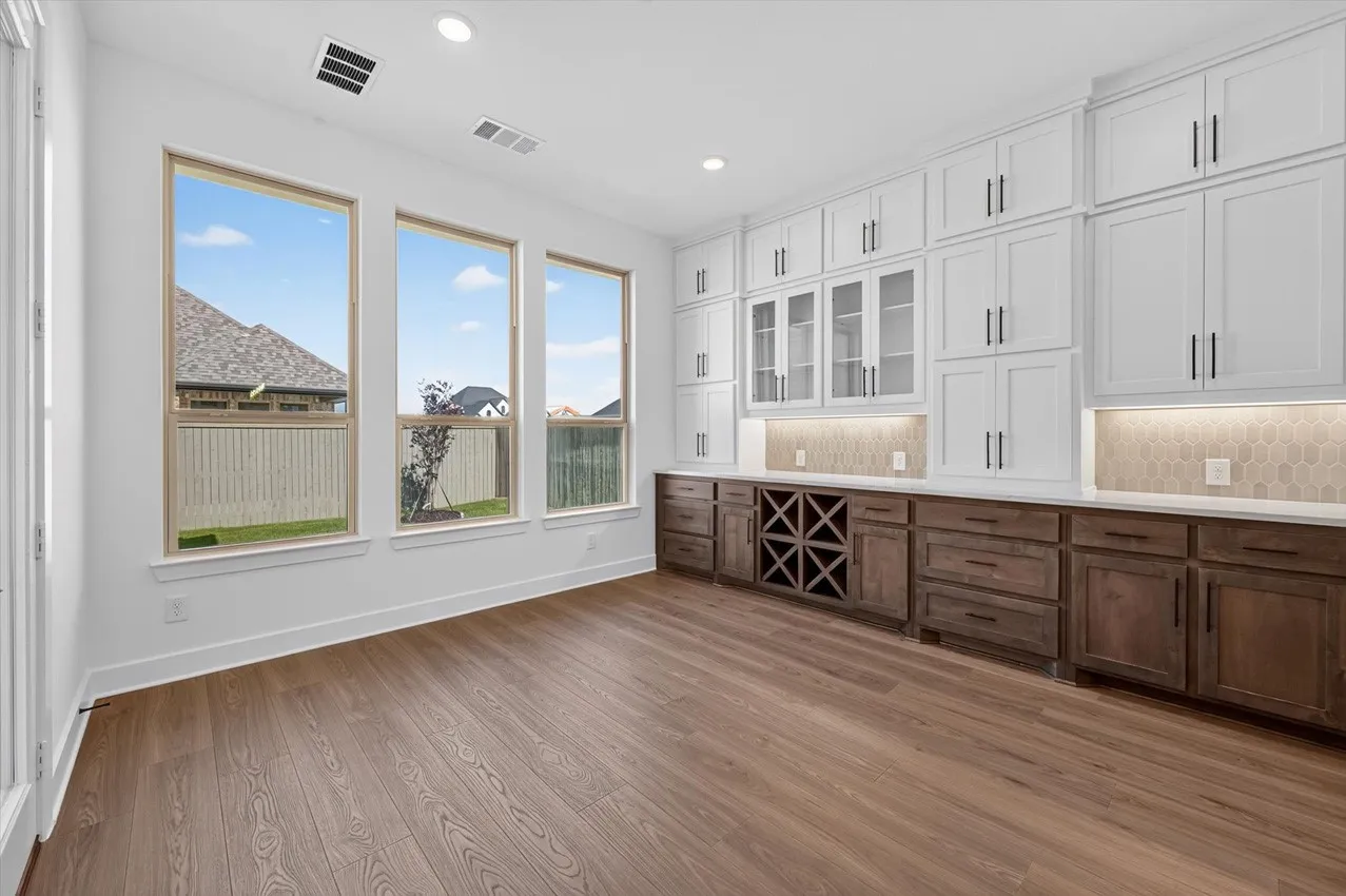 Single Family Residence For Sale in Denton County , 304 Barnwood Way, Northlake, Texas 76247, 5 Bedroom, 7 Bathroom, 3 Garage spaces, 3,983 Sqft, built in 2026, New Construction - Incomplete, mls#21208302, Real Estate Agent in Northlake, Homes For Sale in Denton county, Homes For Sale in Northlake, Realtor in Northlake Texas, Real Estate Brokerage Independent Realty Texas, Luminita Cordes Realtor