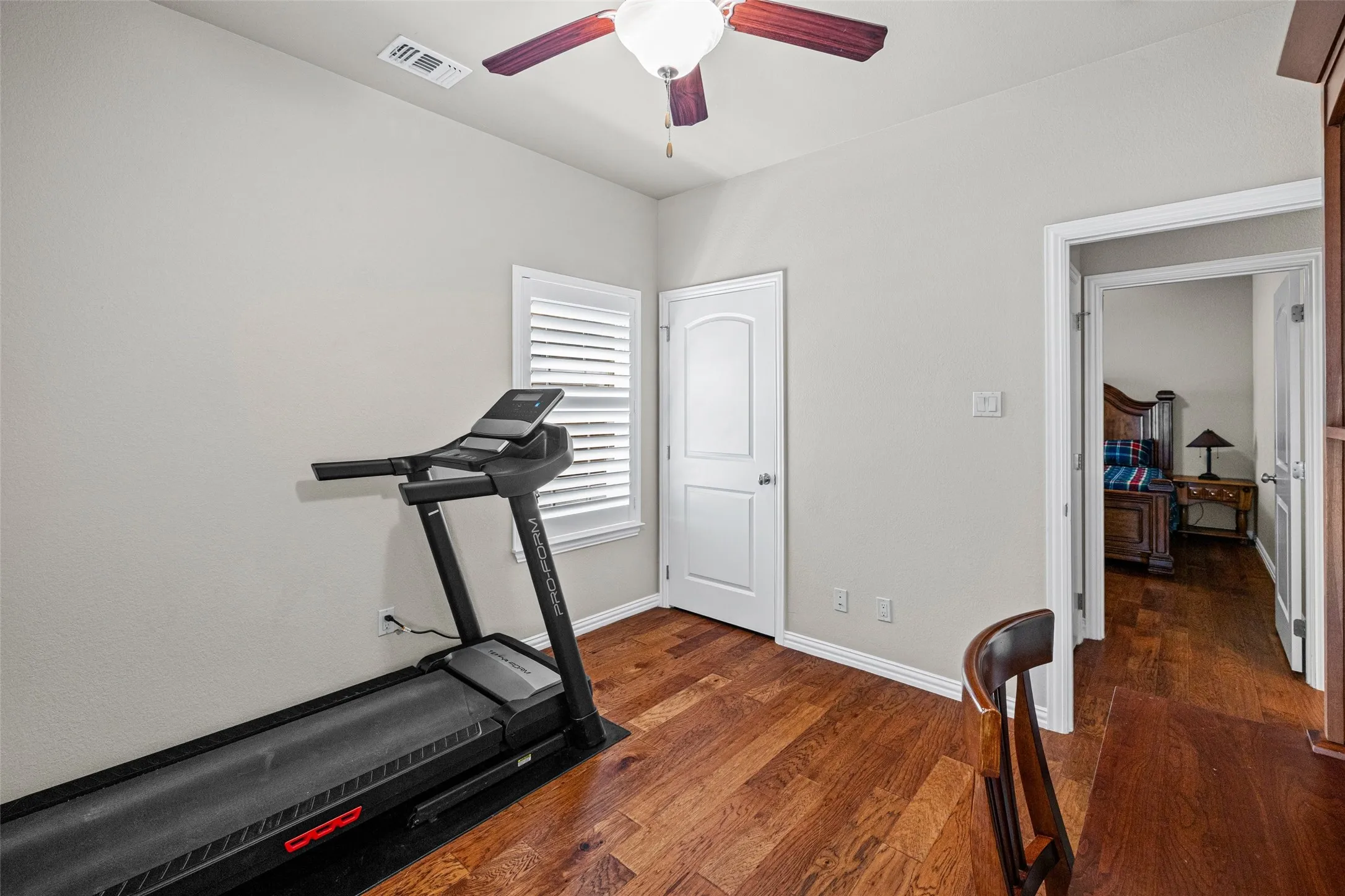 Single Family Residence For Sale in Hood County , 2214 Cobblestone Court, Granbury, Texas 76049, 3 Bedroom, 2 Bathroom, 2 Garage spaces, 1,440 Sqft, built in 2014, Preowned, Price $324,900, mls#21208590, Real Estate Agent in Granbury, Homes For Sale in Hood county, Homes For Sale in Granbury, Realtor in Granbury Texas, Real Estate Brokerage Independent Realty Texas, Luminita Cordes Realtor