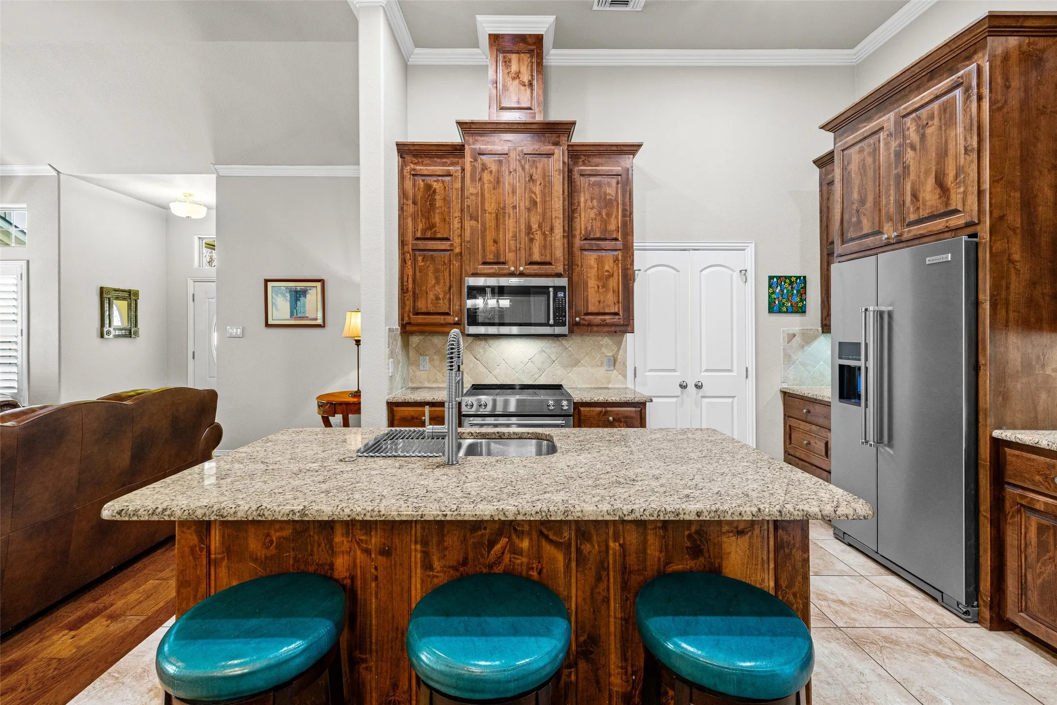 Single Family Residence For Sale in Hood County , 2214 Cobblestone Court, Granbury, Texas 76049, 3 Bedroom, 2 Bathroom, 2 Garage spaces, 1,440 Sqft, built in 2014, Preowned, Price $324,900, mls#21208590, Real Estate Agent in Granbury, Homes For Sale in Hood county, Homes For Sale in Granbury, Realtor in Granbury Texas, Real Estate Brokerage Independent Realty Texas, Luminita Cordes Realtor