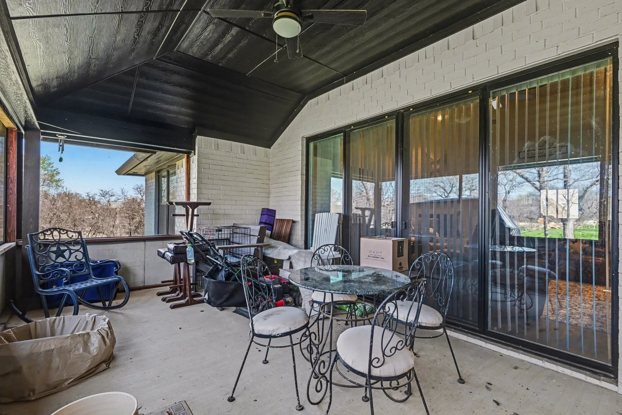 Single Family Residence For Sale in Wise County , 192 Grand Harbor Boulevard, Chico, Texas 76431, 3 Bedroom, 4 Bathroom, 2 Garage spaces, 2,539 Sqft, built in 2021, Preowned, mls#21203885, Real Estate Agent in Chico, Homes For Sale in Wise county, Homes For Sale in Chico, Realtor in Chico Texas, Real Estate Brokerage Independent Realty Texas, Luminita Cordes Realtor