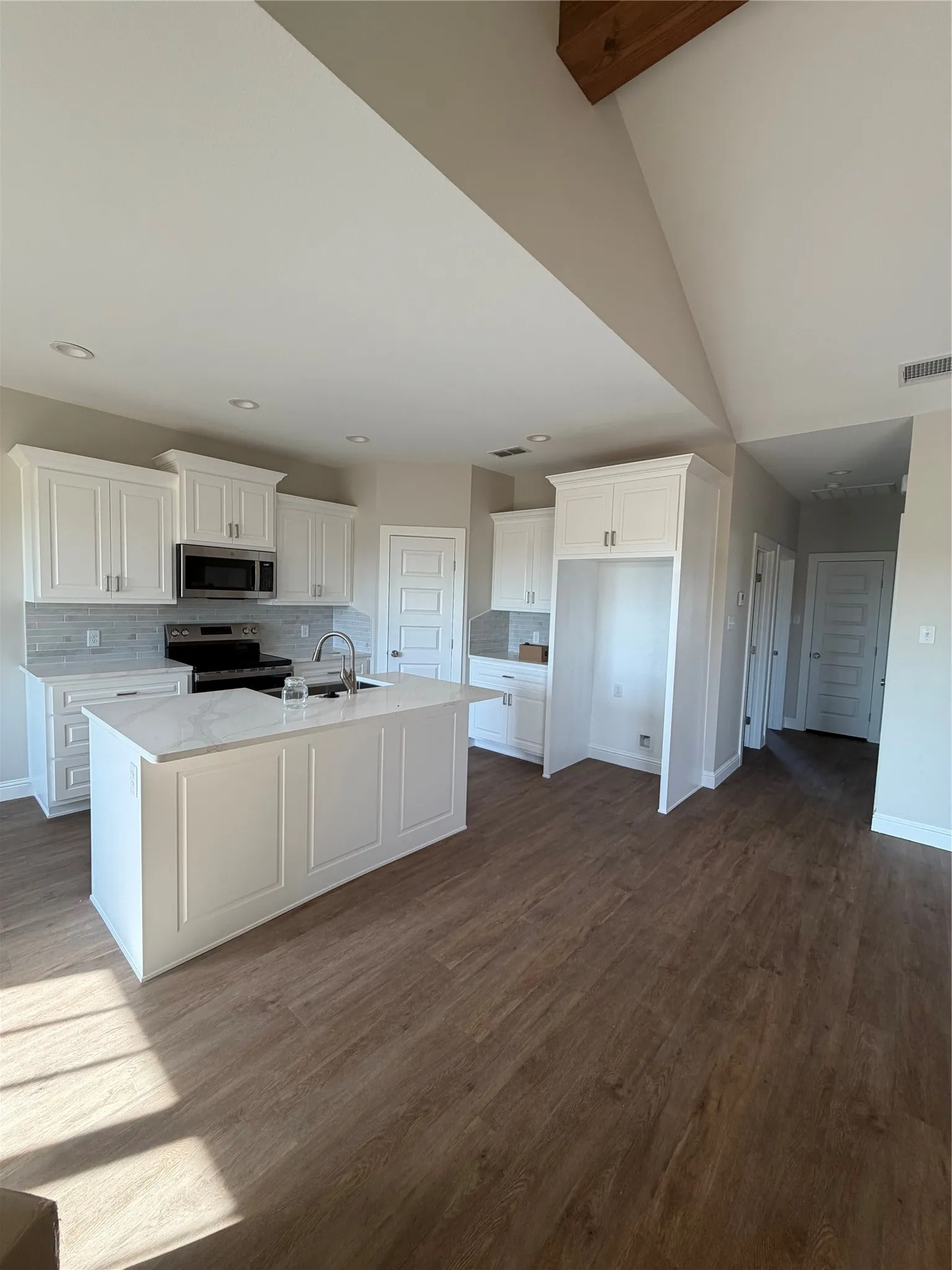 Single Family Residence For Sale in Taylor County , 3923 National Drive, Abilene, Texas 79602, 3 Bedroom, 2 Bathroom, 2 Garage spaces, 1,526 Sqft, built in 2026, New Construction - Incomplete, mls#21201920, Real Estate Agent in Abilene, Homes For Sale in Taylor county, Homes For Sale in Abilene, Realtor in Abilene Texas, Real Estate Brokerage Independent Realty Texas, Luminita Cordes Realtor