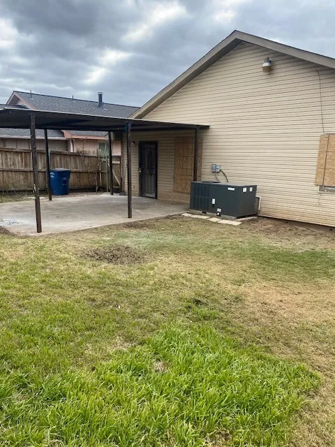 Single Family Residence For Sale in Dallas County , 4443 Falls Drive, Dallas, Texas 75211, 4 Bedroom, 2 Bathroom, Garage spaces, 1,773 Sqft, built in 1997, mls#21208478, Real Estate Agent in Dallas, Homes For Sale in Dallas county, Homes For Sale in Dallas, Realtor in Dallas Texas, Real Estate Brokerage Independent Realty Texas, Luminita Cordes Realtor