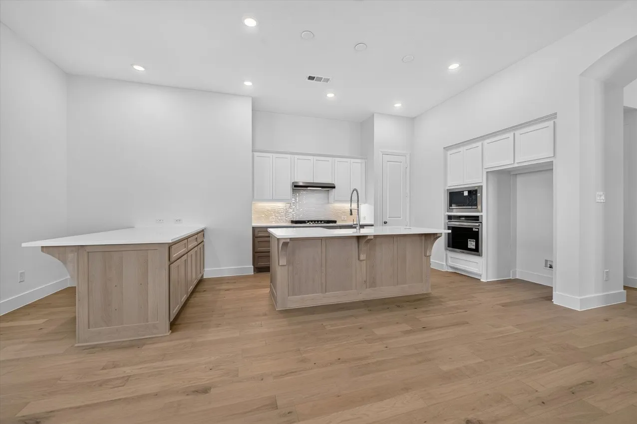 Single Family Residence For Sale in Denton County , 1033 Alberta Spruce Road, Fort Worth, Texas 76247, 3 Bedroom, 2 Bathroom, 2 Garage spaces, 1,864 Sqft, built in 2026, New Construction - Incomplete, mls#21208389, Real Estate Agent in Fort Worth, Homes For Sale in Denton county, Homes For Sale in Fort Worth, Realtor in Fort Worth Texas, Real Estate Brokerage Independent Realty Texas, Luminita Cordes Realtor