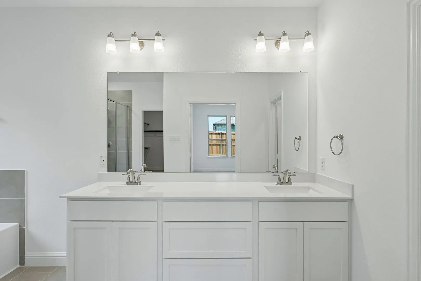 33-web-or-mls-Liberty Crossing Ave-S3107-033