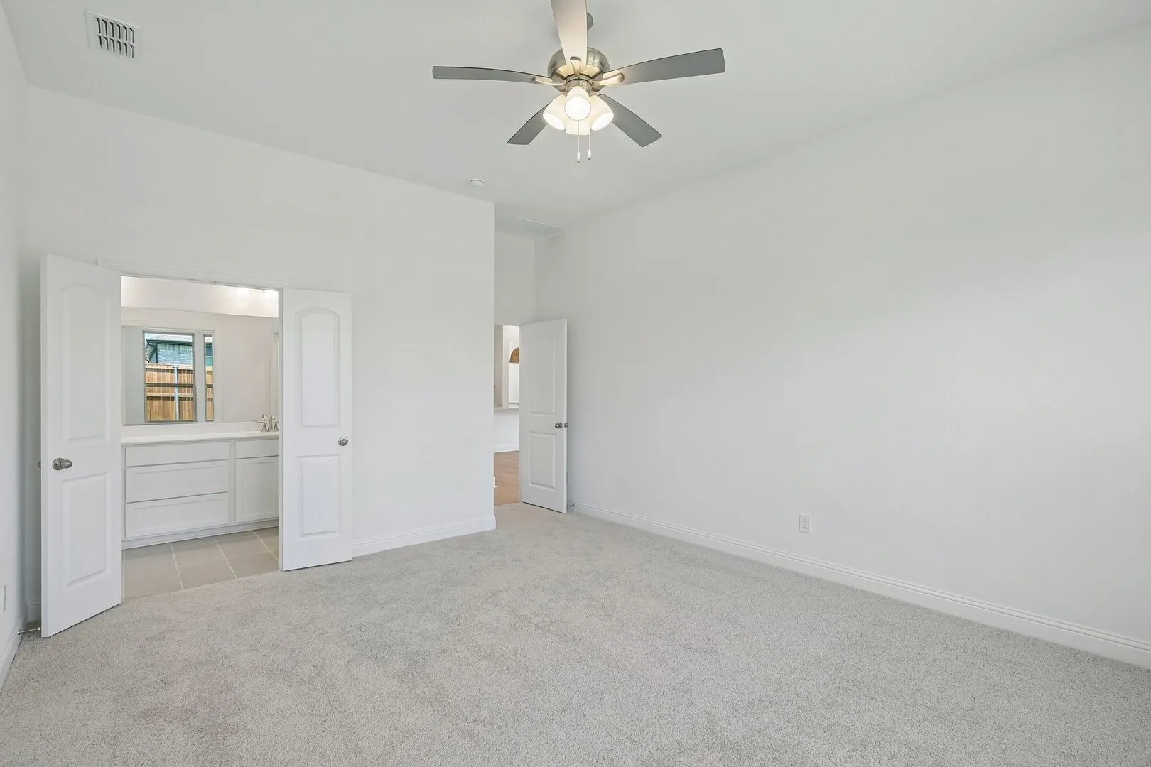 32-web-or-mls-Liberty Crossing Ave-S3107-032