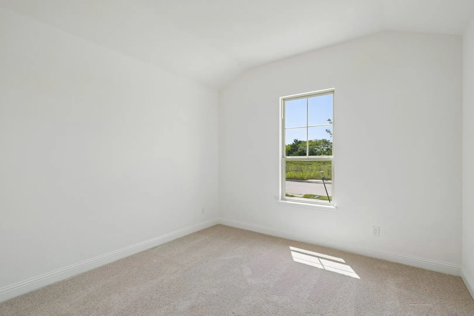 21-web-or-mls-Liberty Crossing Ave-S3107-021