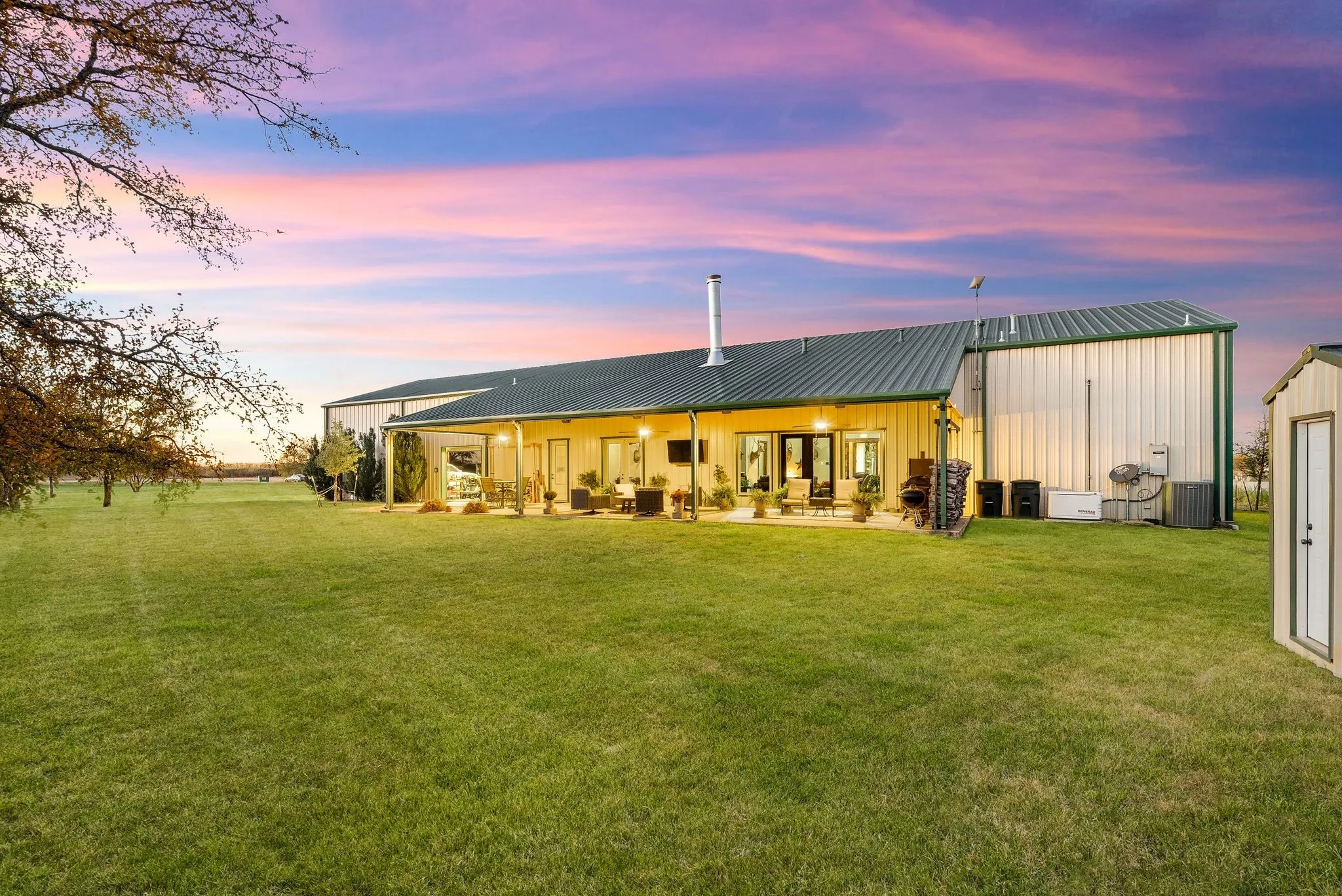Single Family Residence For Sale in Grayson County , 650 Scoggins Road, Tioga, Texas 76271, 4 Bedroom, 3 Bathroom, 3 Garage spaces, 2,400 Sqft, built in 2016, Preowned, Price $1,299,000, mls#21203886, Real Estate Agent in Tioga, Homes For Sale in Grayson county, Homes For Sale in Tioga, Realtor in Tioga Texas, Real Estate Brokerage Independent Realty Texas, Luminita Cordes Realtor