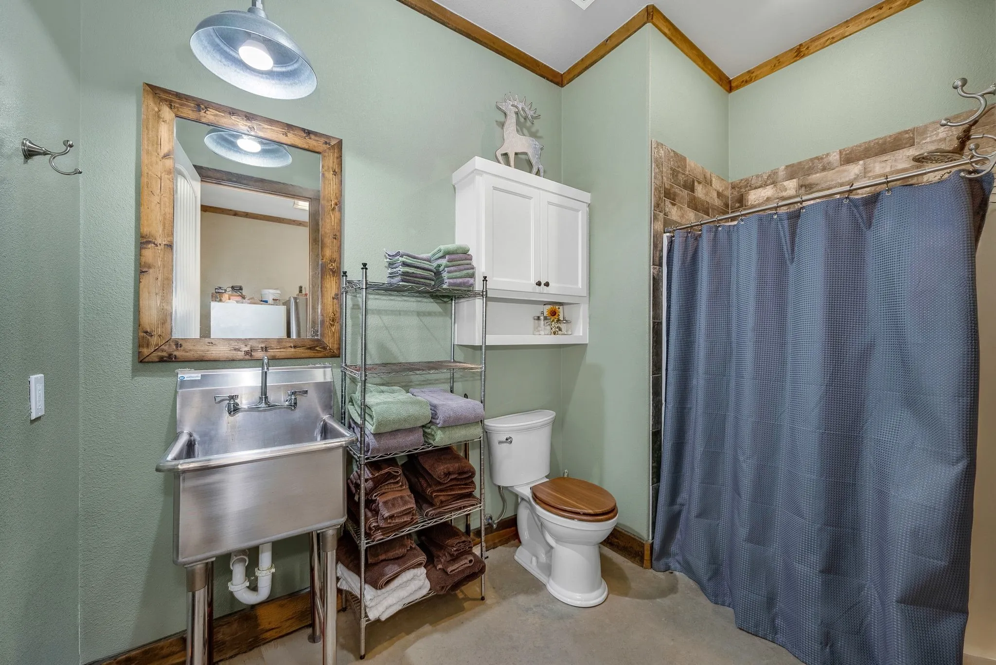 shop bathroom