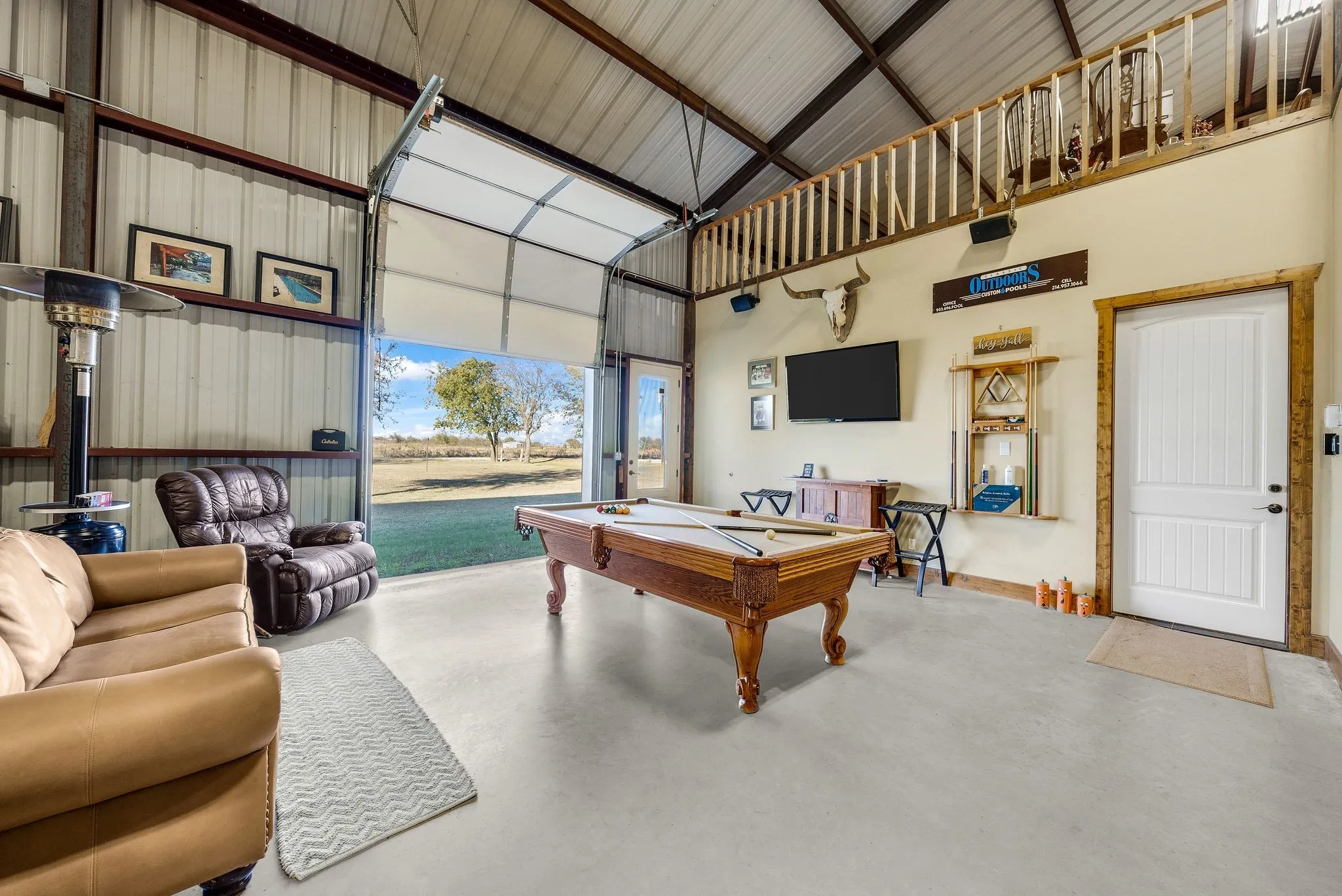 Single Family Residence For Sale in Grayson County , 650 Scoggins Road, Tioga, Texas 76271, 4 Bedroom, 3 Bathroom, 3 Garage spaces, 2,400 Sqft, built in 2016, Preowned, Price $1,299,000, mls#21203886, Real Estate Agent in Tioga, Homes For Sale in Grayson county, Homes For Sale in Tioga, Realtor in Tioga Texas, Real Estate Brokerage Independent Realty Texas, Luminita Cordes Realtor