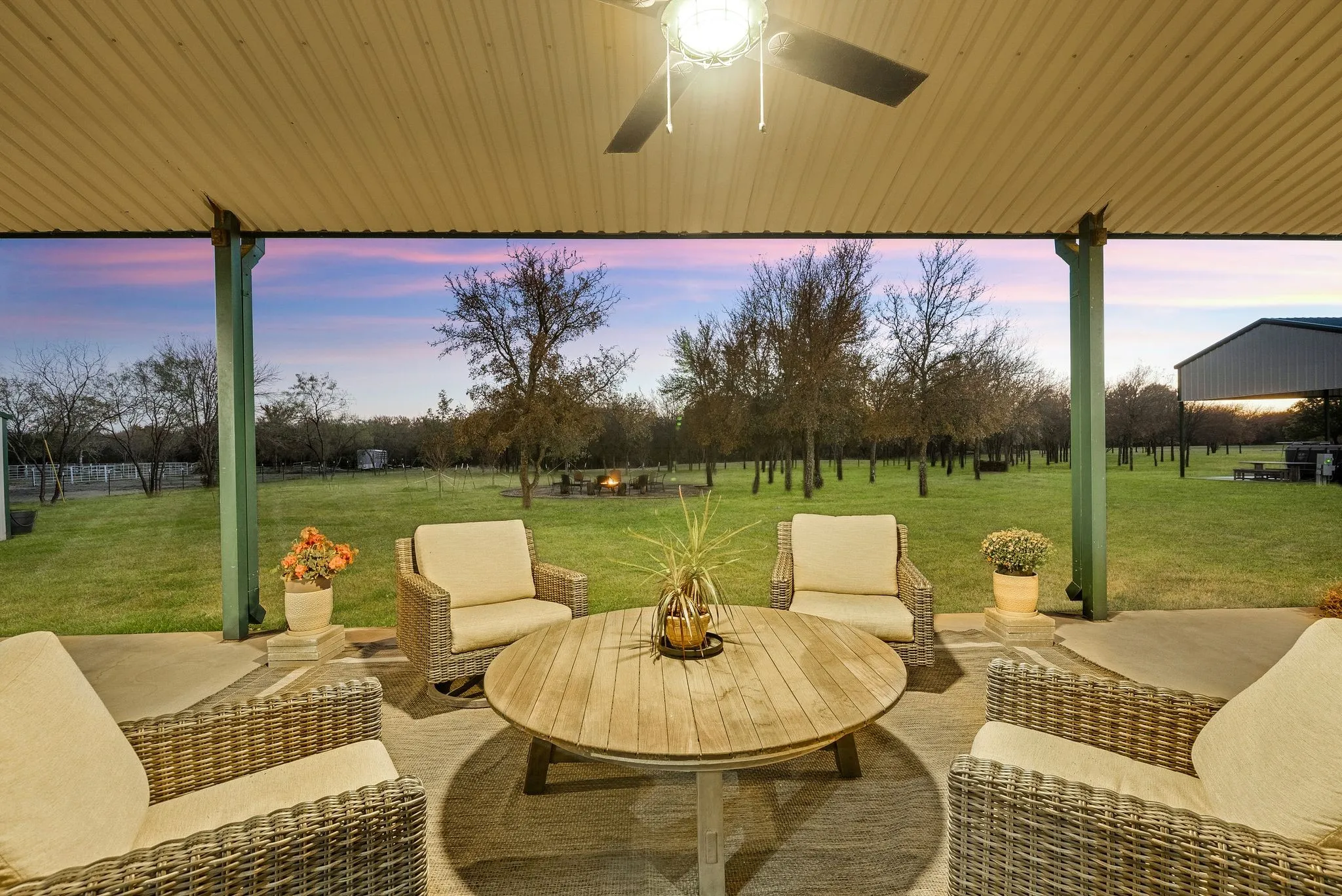 Single Family Residence For Sale in Grayson County , 650 Scoggins Road, Tioga, Texas 76271, 4 Bedroom, 3 Bathroom, 3 Garage spaces, 2,400 Sqft, built in 2016, Preowned, Price $1,299,000, mls#21203886, Real Estate Agent in Tioga, Homes For Sale in Grayson county, Homes For Sale in Tioga, Realtor in Tioga Texas, Real Estate Brokerage Independent Realty Texas, Luminita Cordes Realtor