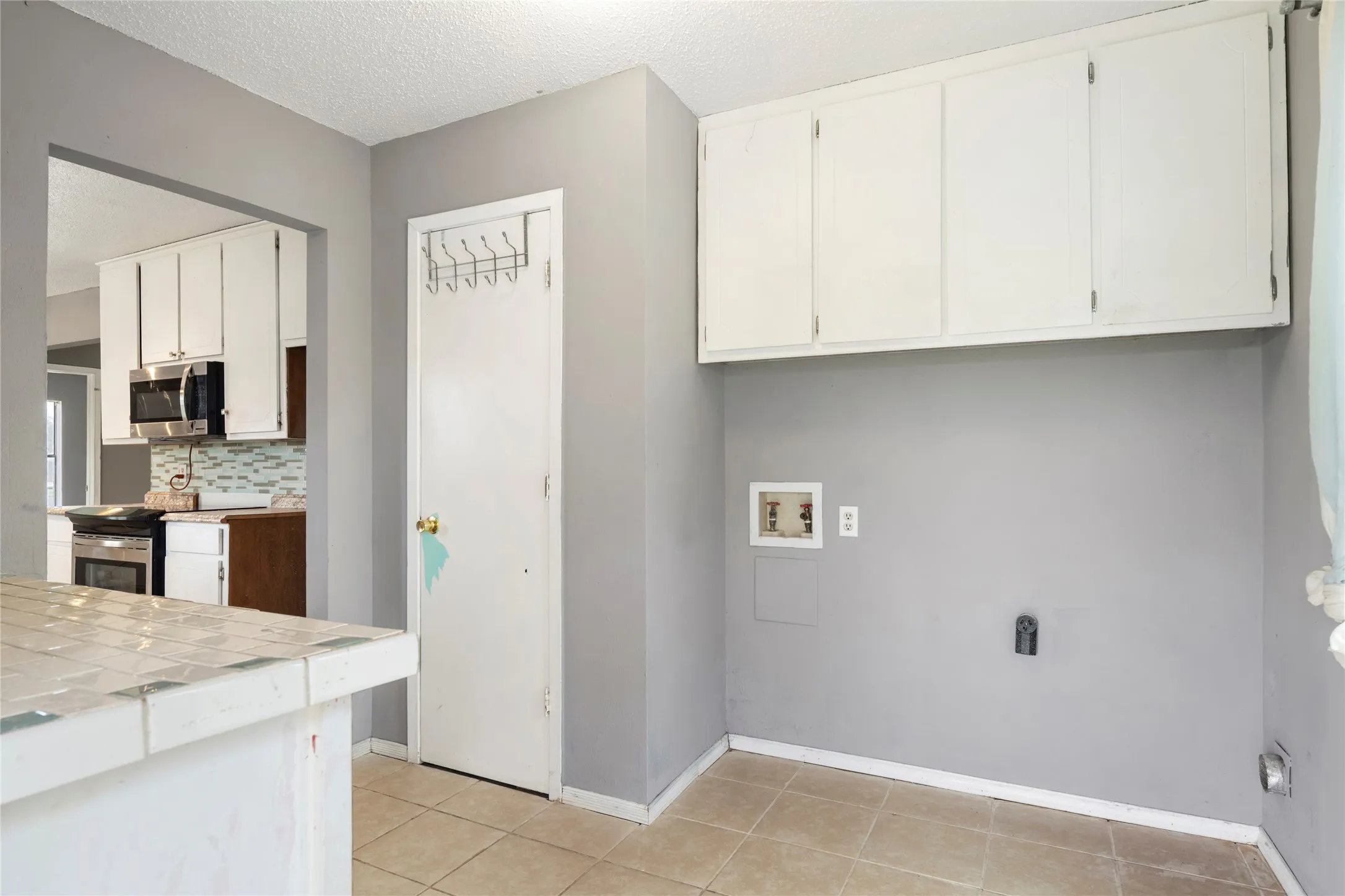 Single Family Residence For Sale in Hill County , 1106 Hcr 1414, Covington, Texas 76636, 4 Bedroom, 2 Bathroom, Garage spaces, 1,432 Sqft, built in 1985, mls#21207773, Real Estate Agent in Covington, Homes For Sale in Hill county, Homes For Sale in Covington, Realtor in Covington Texas, Real Estate Brokerage Independent Realty Texas, Luminita Cordes Realtor