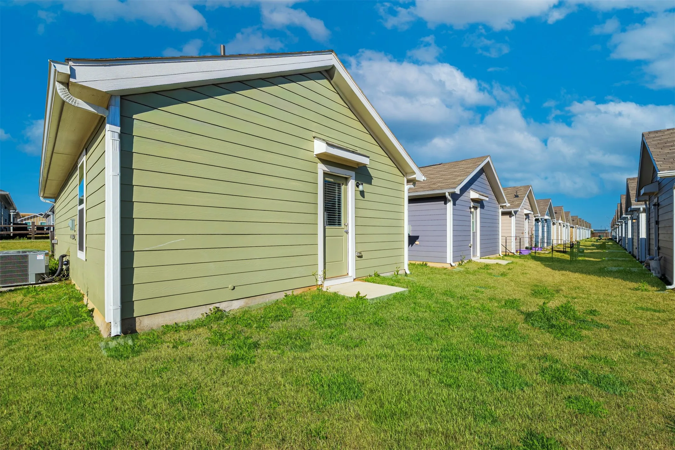 Condominium For Sale in Tarrant County , 8741 Cottage Creek Drive, Fort Worth, Texas 76123, 2 Bedroom, 2 Bathroom, Garage spaces, 760 Sqft, built in 2023, Preowned, mls#21208748, Real Estate Agent in Fort Worth, Homes For Sale in Tarrant county, Homes For Sale in Fort Worth, Realtor in Fort Worth Texas, Real Estate Brokerage Independent Realty Texas, Luminita Cordes Realtor