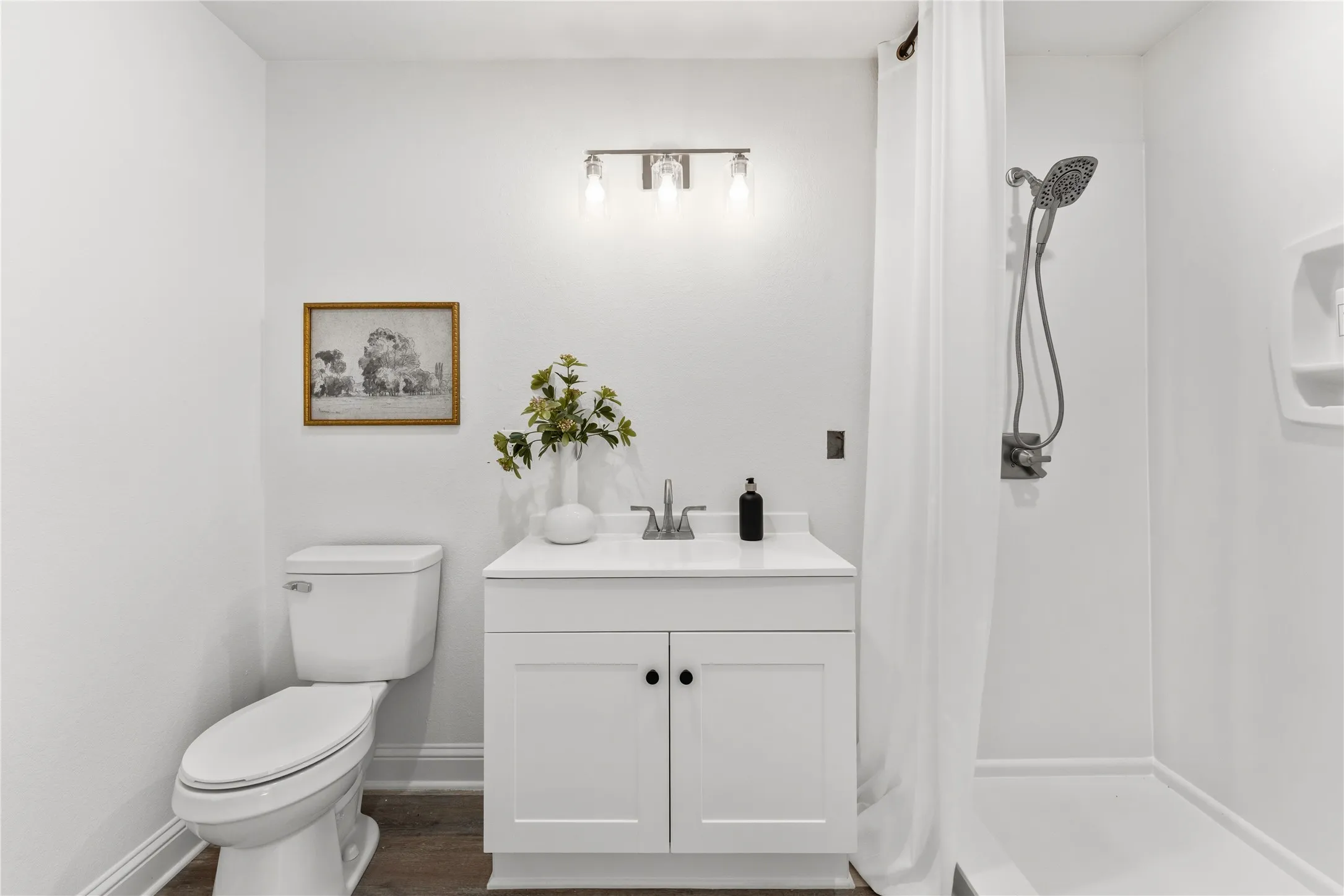 Single Family Residence For Sale in Mc Lennan County , 815 Garrison Street, Waco, Texas 76704, 3 Bedroom, 2 Bathroom, Garage spaces, 1,117 Sqft, built in 1933, Preowned, mls#21208534, Real Estate Agent in Waco, Homes For Sale in Mc Lennan county, Homes For Sale in Waco, Realtor in Waco Texas, Real Estate Brokerage Independent Realty Texas, Luminita Cordes Realtor