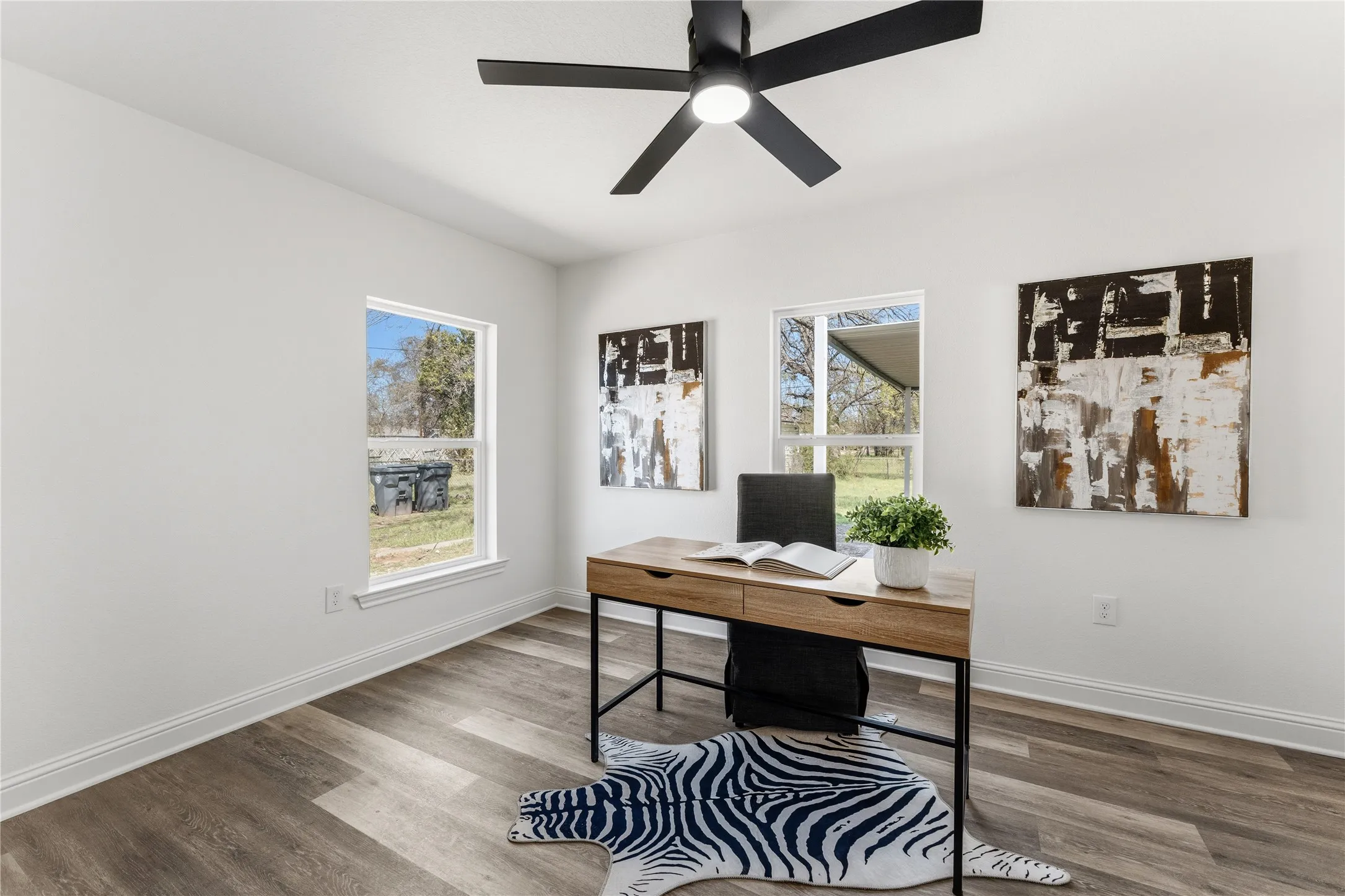 Single Family Residence For Sale in Mc Lennan County , 815 Garrison Street, Waco, Texas 76704, 3 Bedroom, 2 Bathroom, Garage spaces, 1,117 Sqft, built in 1933, Preowned, mls#21208534, Real Estate Agent in Waco, Homes For Sale in Mc Lennan county, Homes For Sale in Waco, Realtor in Waco Texas, Real Estate Brokerage Independent Realty Texas, Luminita Cordes Realtor