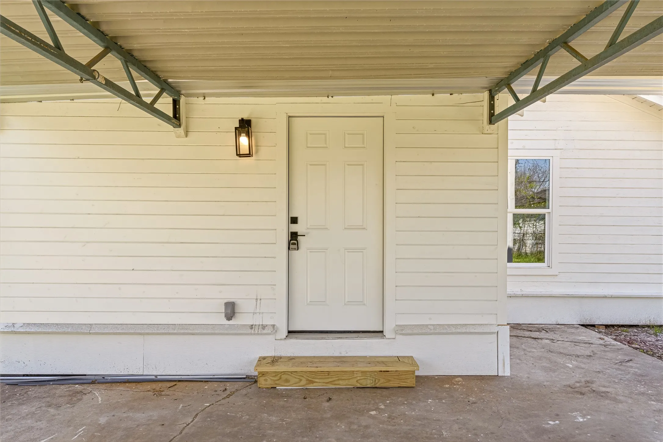 Single Family Residence For Sale in Mc Lennan County , 815 Garrison Street, Waco, Texas 76704, 3 Bedroom, 2 Bathroom, Garage spaces, 1,117 Sqft, built in 1933, Preowned, mls#21208534, Real Estate Agent in Waco, Homes For Sale in Mc Lennan county, Homes For Sale in Waco, Realtor in Waco Texas, Real Estate Brokerage Independent Realty Texas, Luminita Cordes Realtor