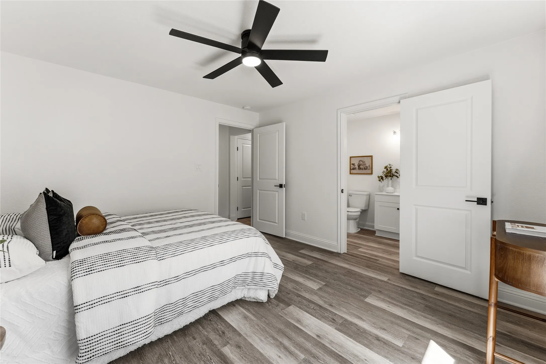 Single Family Residence For Sale in Mc Lennan County , 815 Garrison Street, Waco, Texas 76704, 3 Bedroom, 2 Bathroom, Garage spaces, 1,117 Sqft, built in 1933, Preowned, mls#21208534, Real Estate Agent in Waco, Homes For Sale in Mc Lennan county, Homes For Sale in Waco, Realtor in Waco Texas, Real Estate Brokerage Independent Realty Texas, Luminita Cordes Realtor