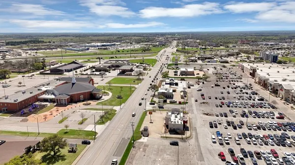 Single Family Residence For Sale in Hunt County , 3005 Maple Avenue, Greenville, Texas 75402, 3 Bedroom, 1 Bathroom, 1 Garage spaces, 1,163 Sqft, built in 1958, mls#21208780, Real Estate Agent in Greenville, Homes For Sale in Hunt county, Homes For Sale in Greenville, Realtor in Greenville Texas, Real Estate Brokerage Independent Realty Texas, Luminita Cordes Realtor