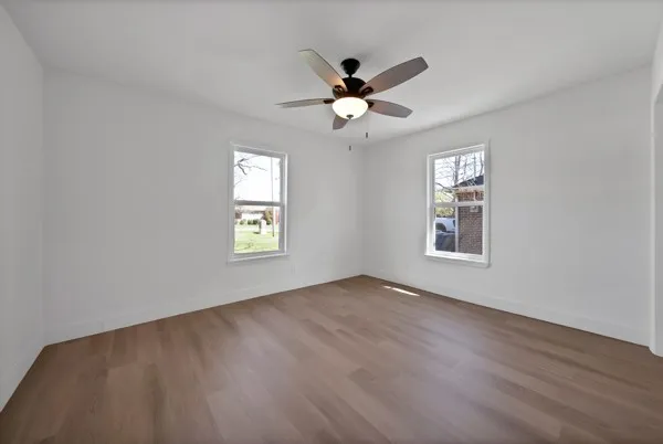 Single Family Residence For Sale in Hunt County , 3005 Maple Avenue, Greenville, Texas 75402, 3 Bedroom, 1 Bathroom, 1 Garage spaces, 1,163 Sqft, built in 1958, mls#21208780, Real Estate Agent in Greenville, Homes For Sale in Hunt county, Homes For Sale in Greenville, Realtor in Greenville Texas, Real Estate Brokerage Independent Realty Texas, Luminita Cordes Realtor