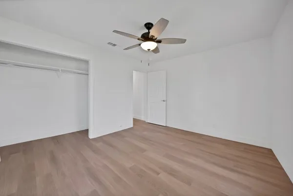 Single Family Residence For Sale in Hunt County , 3005 Maple Avenue, Greenville, Texas 75402, 3 Bedroom, 1 Bathroom, 1 Garage spaces, 1,163 Sqft, built in 1958, mls#21208780, Real Estate Agent in Greenville, Homes For Sale in Hunt county, Homes For Sale in Greenville, Realtor in Greenville Texas, Real Estate Brokerage Independent Realty Texas, Luminita Cordes Realtor