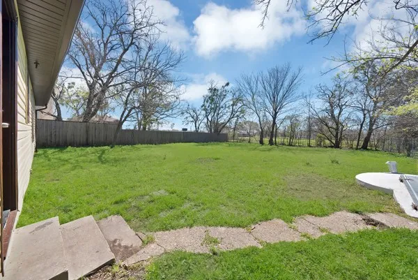 Single Family Residence For Sale in Hunt County , 3005 Maple Avenue, Greenville, Texas 75402, 3 Bedroom, 1 Bathroom, 1 Garage spaces, 1,163 Sqft, built in 1958, mls#21208780, Real Estate Agent in Greenville, Homes For Sale in Hunt county, Homes For Sale in Greenville, Realtor in Greenville Texas, Real Estate Brokerage Independent Realty Texas, Luminita Cordes Realtor