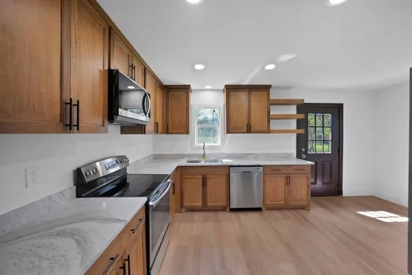 Single Family Residence For Sale in Hunt County , 3005 Maple Avenue, Greenville, Texas 75402, 3 Bedroom, 1 Bathroom, 1 Garage spaces, 1,163 Sqft, built in 1958, mls#21208780, Real Estate Agent in Greenville, Homes For Sale in Hunt county, Homes For Sale in Greenville, Realtor in Greenville Texas, Real Estate Brokerage Independent Realty Texas, Luminita Cordes Realtor