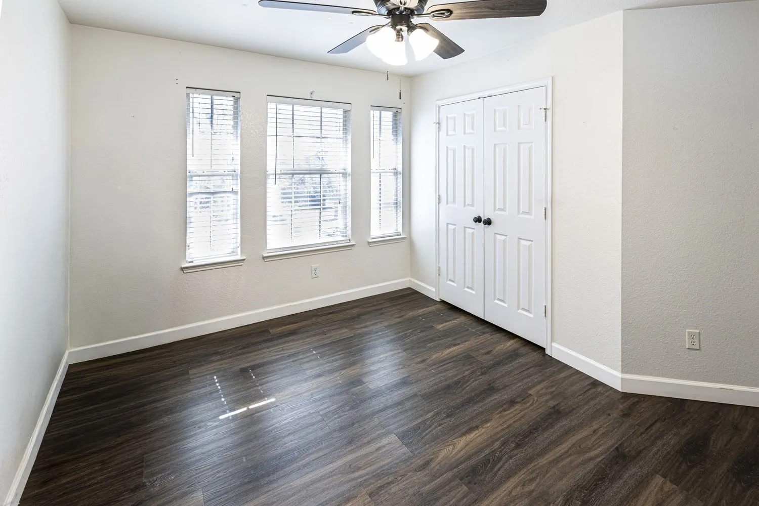 Single Family Residence For Sale in Dallas County , 9509 Glenshee Drive, Rowlett, Texas 75089, 4 Bedroom, 3 Bathroom, 2 Garage spaces, 2,556 Sqft, built in 2003, mls#21208835, Real Estate Agent in Rowlett, Homes For Sale in Dallas county, Homes For Sale in Rowlett, Realtor in Rowlett Texas, Real Estate Brokerage Independent Realty Texas, Luminita Cordes Realtor