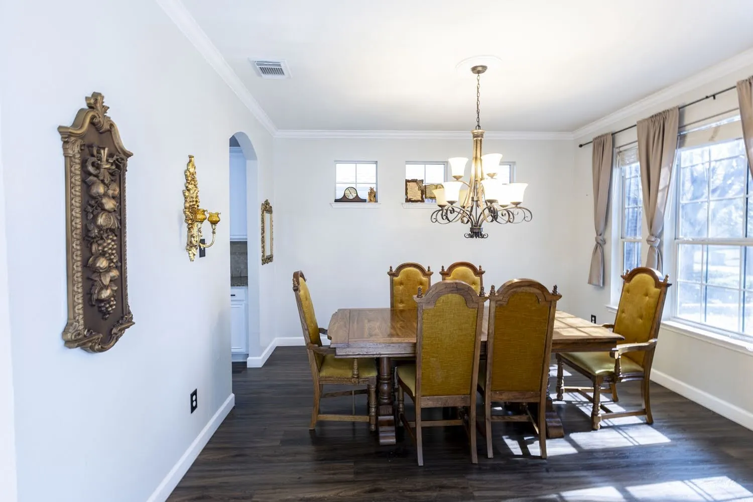 Single Family Residence For Sale in Dallas County , 9509 Glenshee Drive, Rowlett, Texas 75089, 4 Bedroom, 3 Bathroom, 2 Garage spaces, 2,556 Sqft, built in 2003, mls#21208835, Real Estate Agent in Rowlett, Homes For Sale in Dallas county, Homes For Sale in Rowlett, Realtor in Rowlett Texas, Real Estate Brokerage Independent Realty Texas, Luminita Cordes Realtor