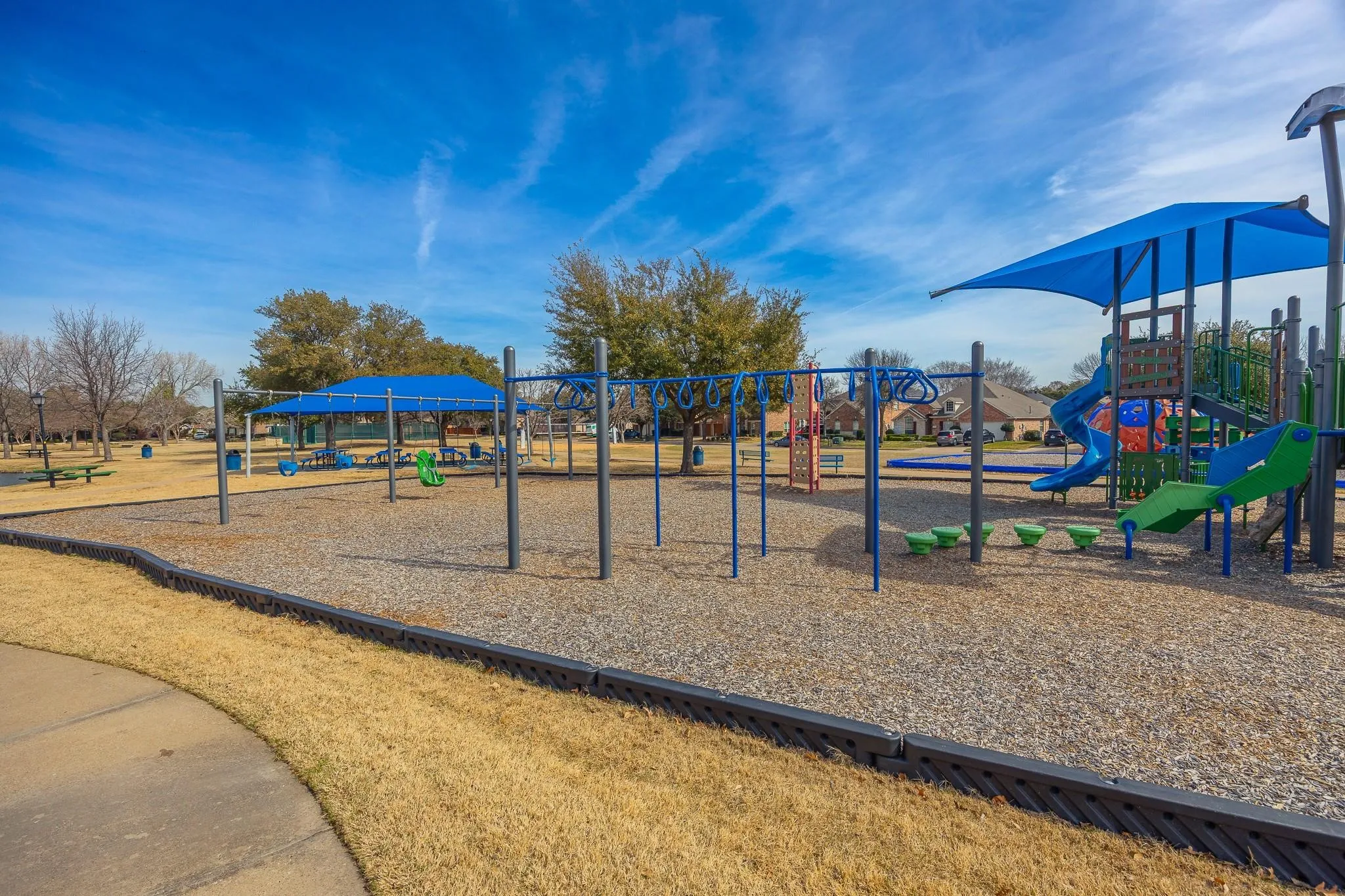 Single Family Residence For Sale in Dallas County , 9509 Glenshee Drive, Rowlett, Texas 75089, 4 Bedroom, 3 Bathroom, 2 Garage spaces, 2,556 Sqft, built in 2003, mls#21208835, Real Estate Agent in Rowlett, Homes For Sale in Dallas county, Homes For Sale in Rowlett, Realtor in Rowlett Texas, Real Estate Brokerage Independent Realty Texas, Luminita Cordes Realtor