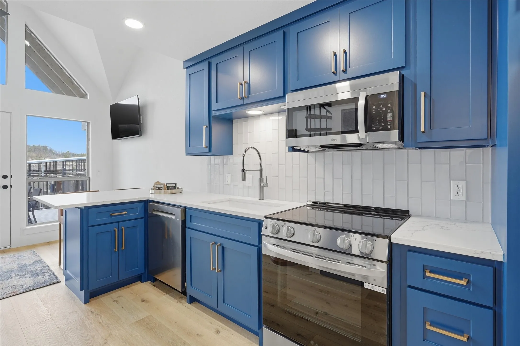 Townhouse For Sale in Palo Pinto County , 3007 Upcreek Alley 6, Strawn, Texas 76475, 2 Bedroom, 3 Bathroom, Garage spaces, 684 Sqft, built in 2024, Preowned, mls#21207832, Real Estate Agent in Strawn, Homes For Sale in Palo Pinto county, Homes For Sale in Strawn, Realtor in Strawn Texas, Real Estate Brokerage Independent Realty Texas, Luminita Cordes Realtor