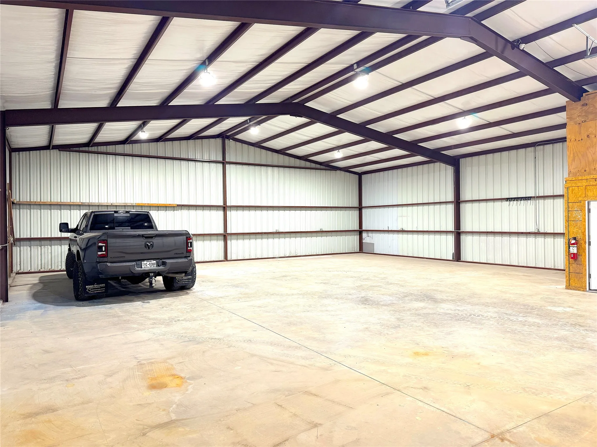 Warehouse For Sale in Parker County , 2399 N Fm 51, Weatherford, Texas 76085, 0, 0, Garage spaces, 0 Sqft, built in 2024, Preowned, mls#21208890, Real Estate Agent in Weatherford, Homes For Sale in Parker county, Homes For Sale in Weatherford, Realtor in Weatherford Texas, Real Estate Brokerage Independent Realty Texas, Luminita Cordes Realtor