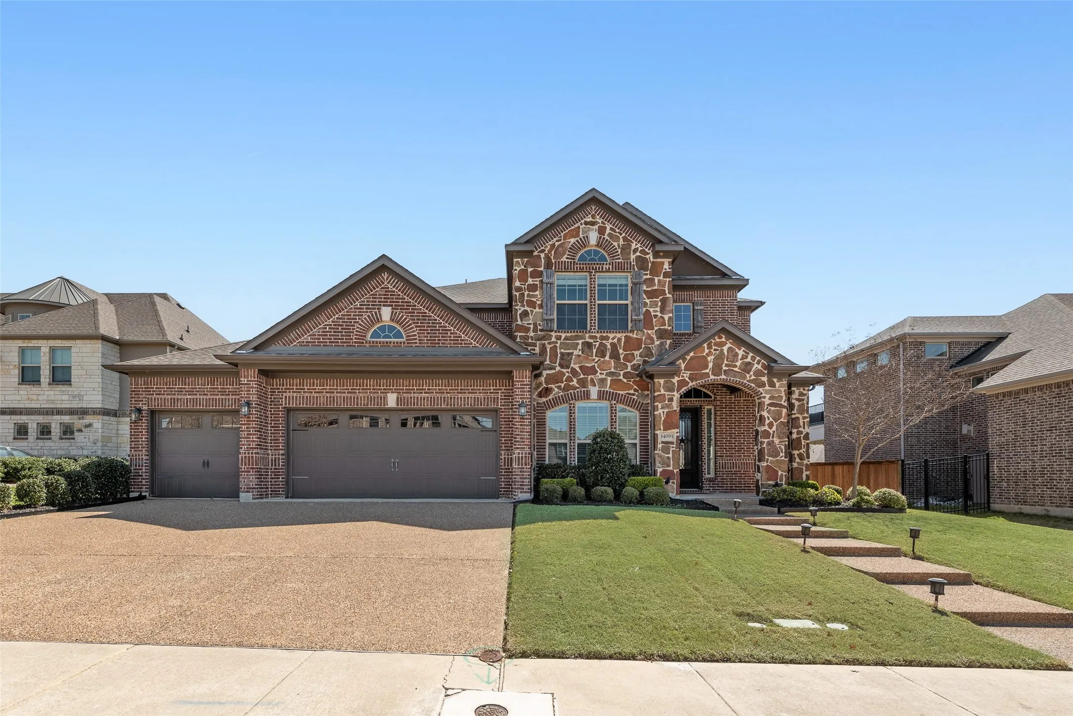 Single Family Residence For Sale in Collin County , 1409 Eminence Lane, Wylie, Texas 75098, 4 Bedroom, 4 Bathroom, 3 Garage spaces, 4,191 Sqft, built in 2018, mls#21207176, Real Estate Agent in Wylie, Homes For Sale in Collin county, Homes For Sale in Wylie, Realtor in Wylie Texas, Real Estate Brokerage Independent Realty Texas, Luminita Cordes Realtor