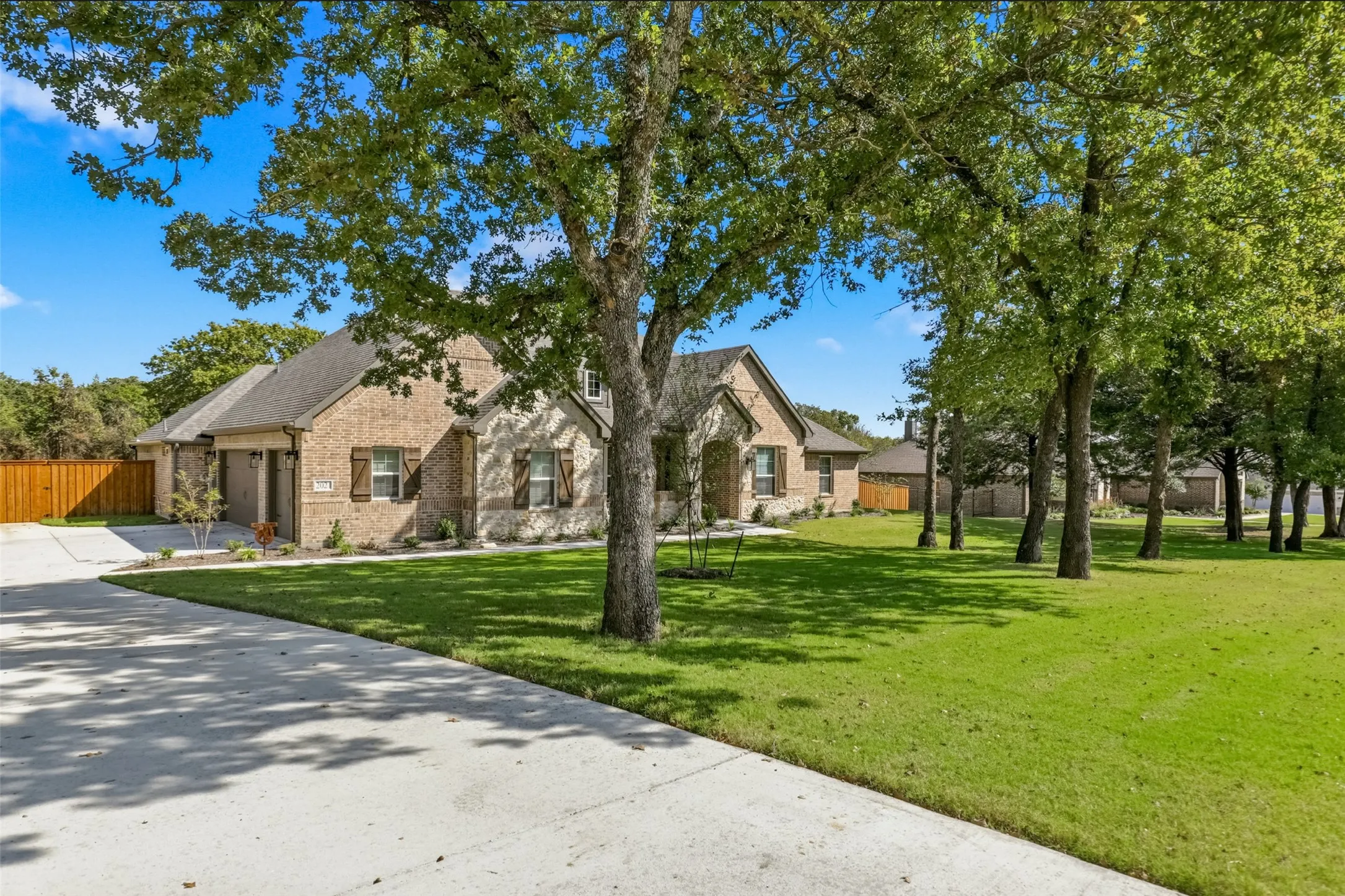 Single Family Residence For Sale in Johnson County , 2021 Crystal Palace Boulevard, Alvarado, Texas 76009, 4 Bedroom, 3 Bathroom, 3 Garage spaces, 2,747 Sqft, built in 2025, mls#21206166, Real Estate Agent in Alvarado, Homes For Sale in Johnson county, Homes For Sale in Alvarado, Realtor in Alvarado Texas, Real Estate Brokerage Independent Realty Texas, Luminita Cordes Realtor