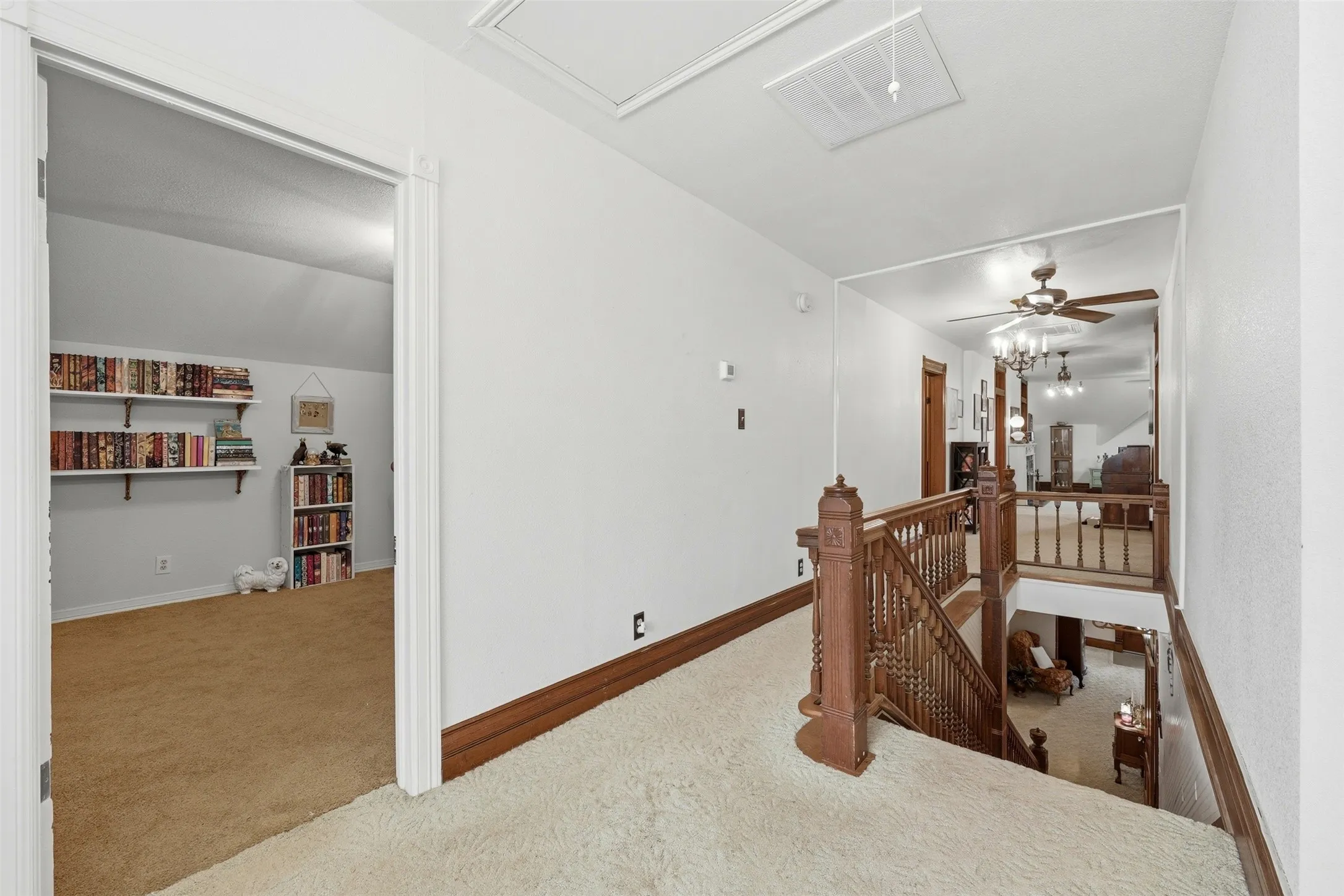 Single Family Residence For Sale in Montague County , 306 E Tarrant Street, Bowie, Texas 76230, 6 Bedroom, 4 Bathroom, 2 Garage spaces, 4,444 Sqft, built in 1904, mls#21208606, Real Estate Agent in Bowie, Homes For Sale in Montague county, Homes For Sale in Bowie, Realtor in Bowie Texas, Real Estate Brokerage Independent Realty Texas, Luminita Cordes Realtor