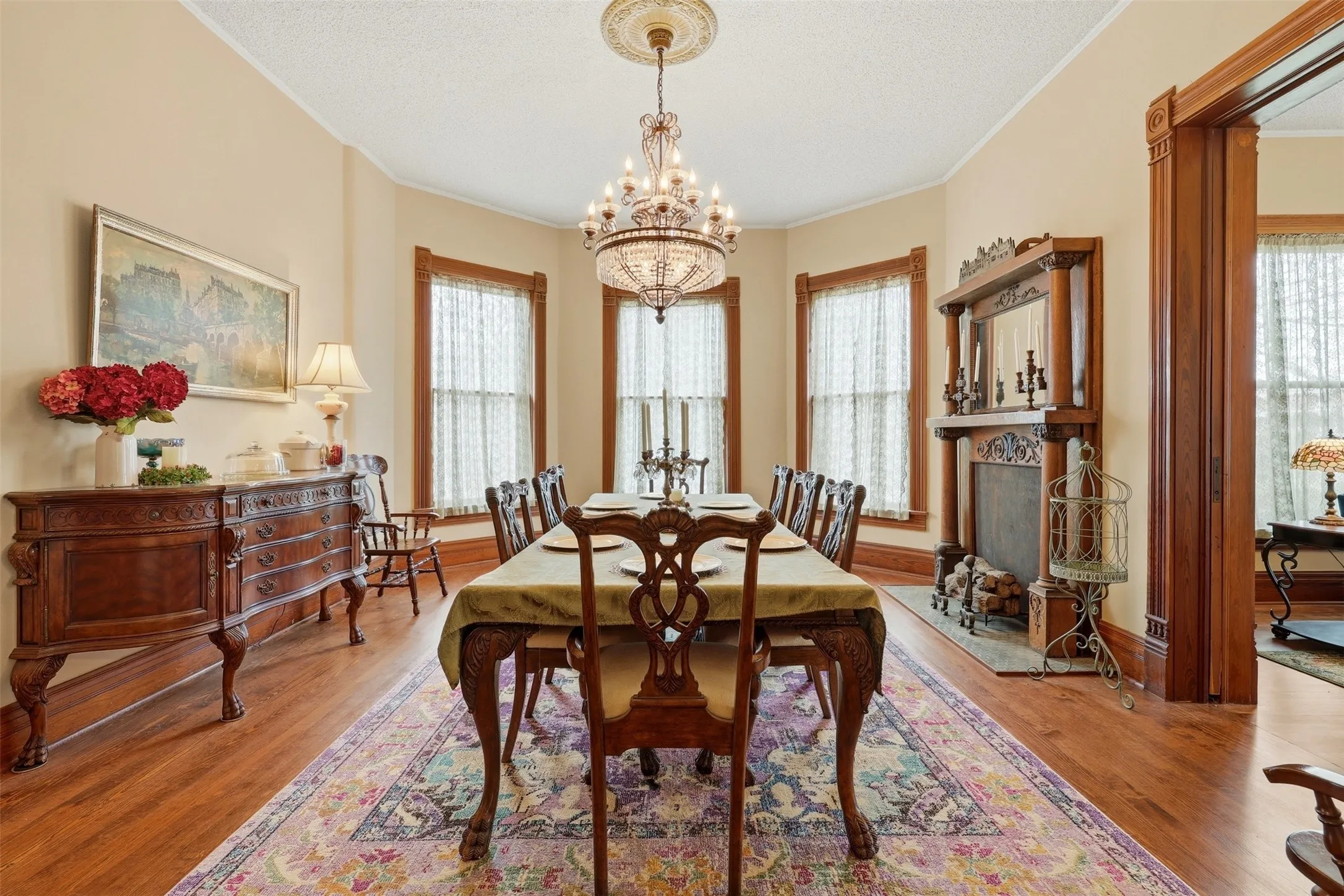 Single Family Residence For Sale in Montague County , 306 E Tarrant Street, Bowie, Texas 76230, 6 Bedroom, 4 Bathroom, 2 Garage spaces, 4,444 Sqft, built in 1904, mls#21208606, Real Estate Agent in Bowie, Homes For Sale in Montague county, Homes For Sale in Bowie, Realtor in Bowie Texas, Real Estate Brokerage Independent Realty Texas, Luminita Cordes Realtor