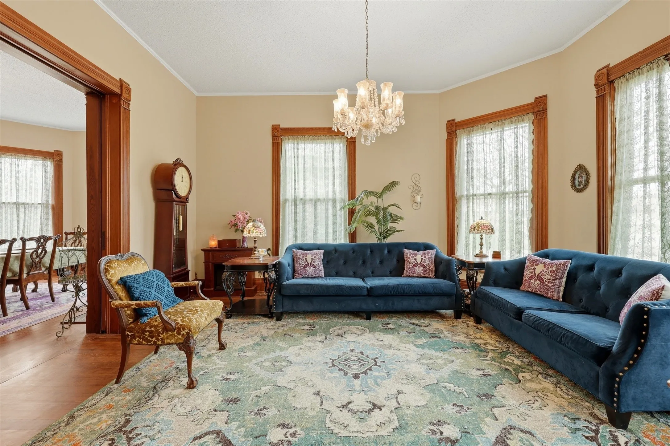 Single Family Residence For Sale in Montague County , 306 E Tarrant Street, Bowie, Texas 76230, 6 Bedroom, 4 Bathroom, 2 Garage spaces, 4,444 Sqft, built in 1904, mls#21208606, Real Estate Agent in Bowie, Homes For Sale in Montague county, Homes For Sale in Bowie, Realtor in Bowie Texas, Real Estate Brokerage Independent Realty Texas, Luminita Cordes Realtor