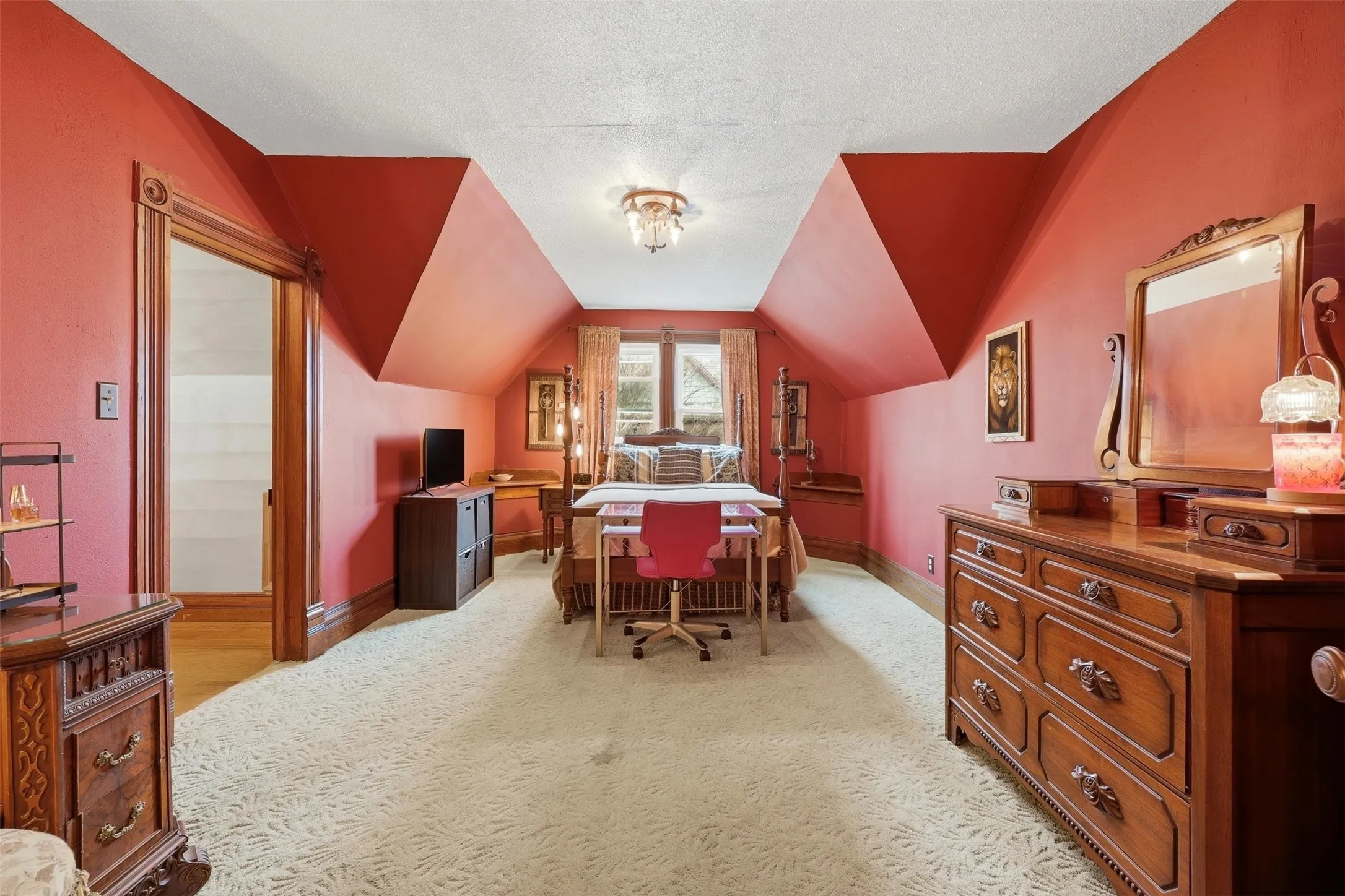 Single Family Residence For Sale in Montague County , 306 E Tarrant Street, Bowie, Texas 76230, 6 Bedroom, 4 Bathroom, 2 Garage spaces, 4,444 Sqft, built in 1904, mls#21208606, Real Estate Agent in Bowie, Homes For Sale in Montague county, Homes For Sale in Bowie, Realtor in Bowie Texas, Real Estate Brokerage Independent Realty Texas, Luminita Cordes Realtor