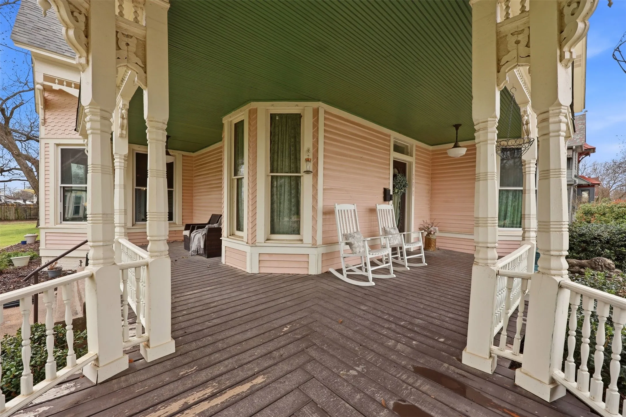 Single Family Residence For Sale in Montague County , 306 E Tarrant Street, Bowie, Texas 76230, 6 Bedroom, 4 Bathroom, 2 Garage spaces, 4,444 Sqft, built in 1904, mls#21208606, Real Estate Agent in Bowie, Homes For Sale in Montague county, Homes For Sale in Bowie, Realtor in Bowie Texas, Real Estate Brokerage Independent Realty Texas, Luminita Cordes Realtor